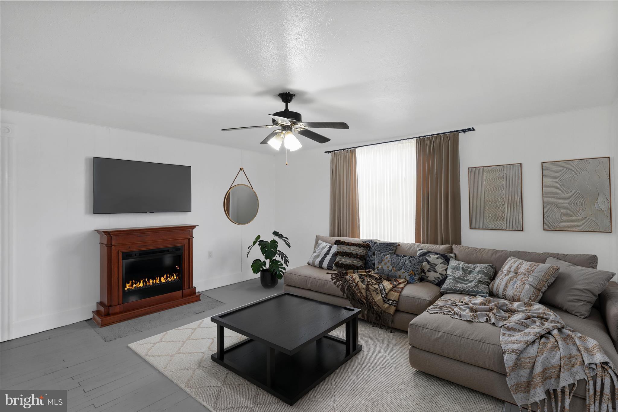 TOWN OF ROMNEY - Residential