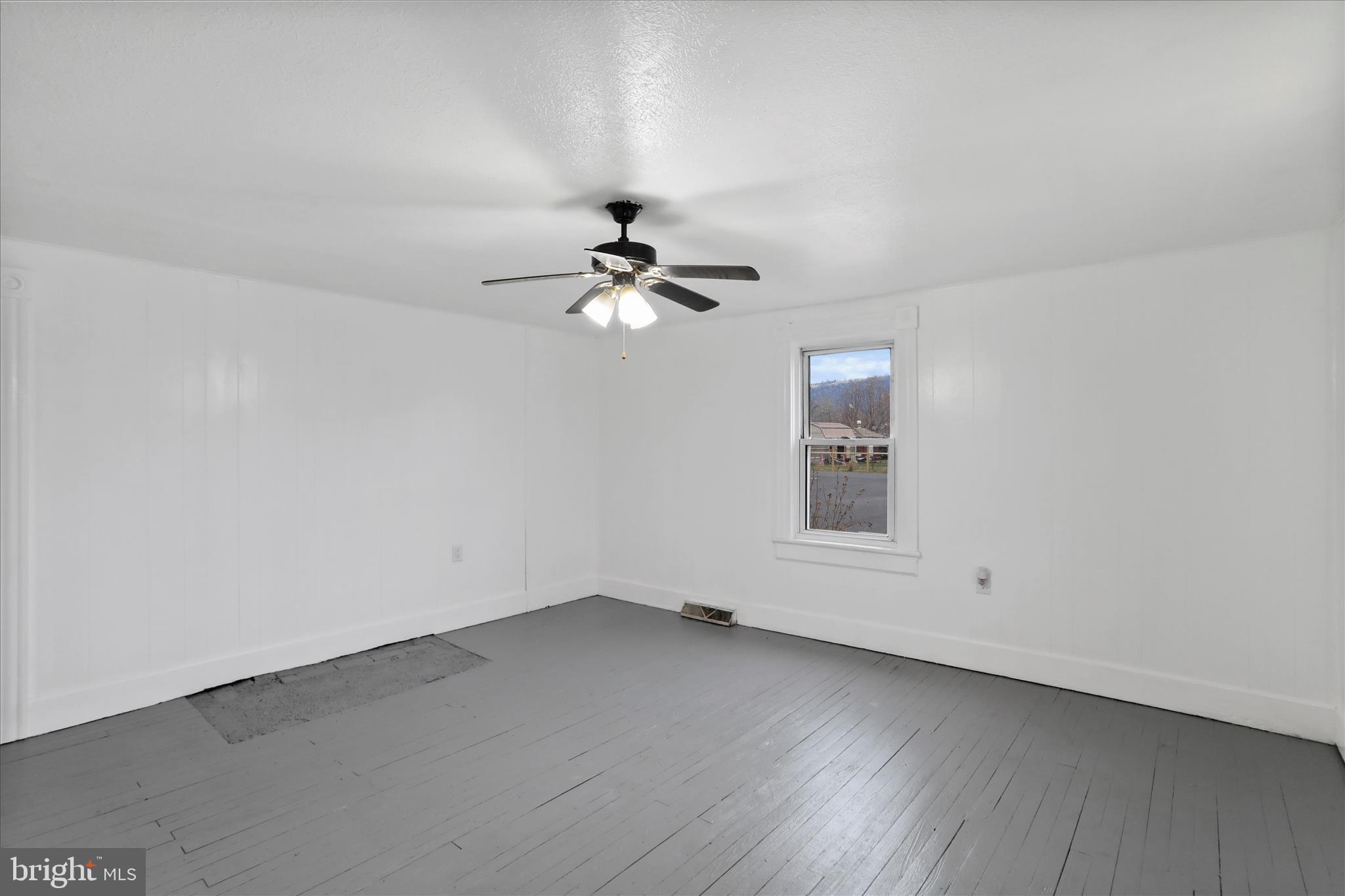 TOWN OF ROMNEY - Residential