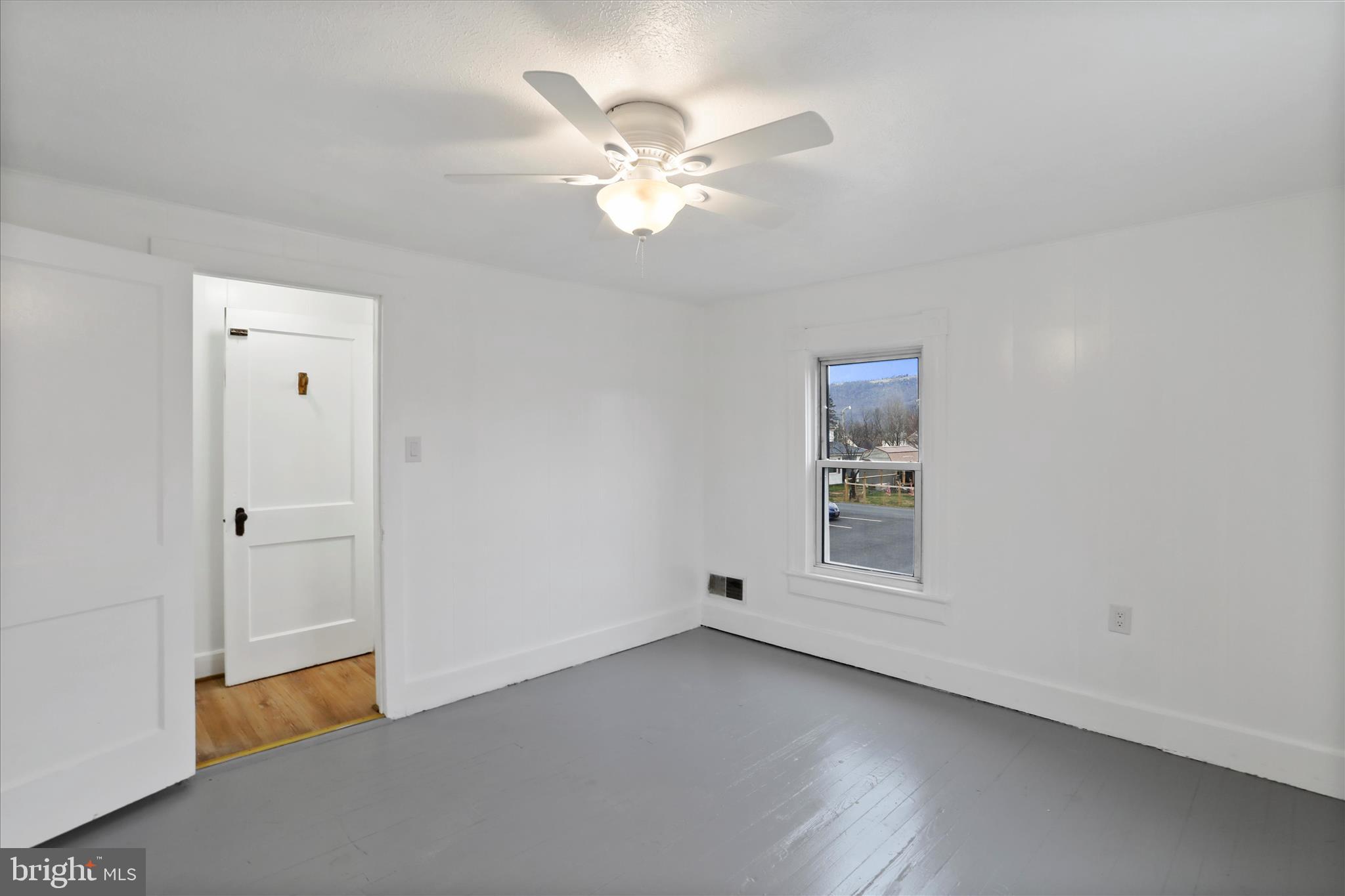 TOWN OF ROMNEY - Residential