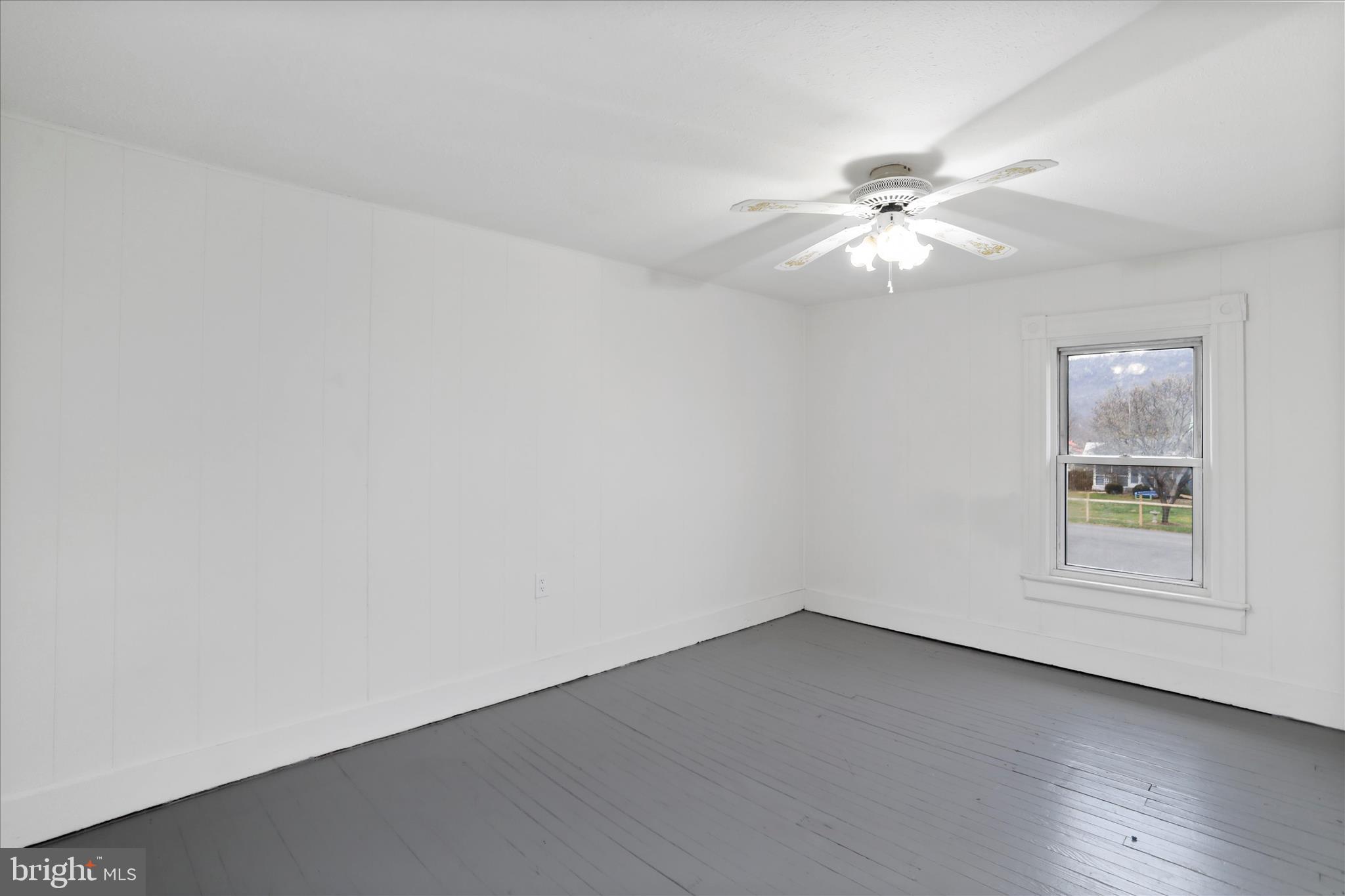 TOWN OF ROMNEY - Residential