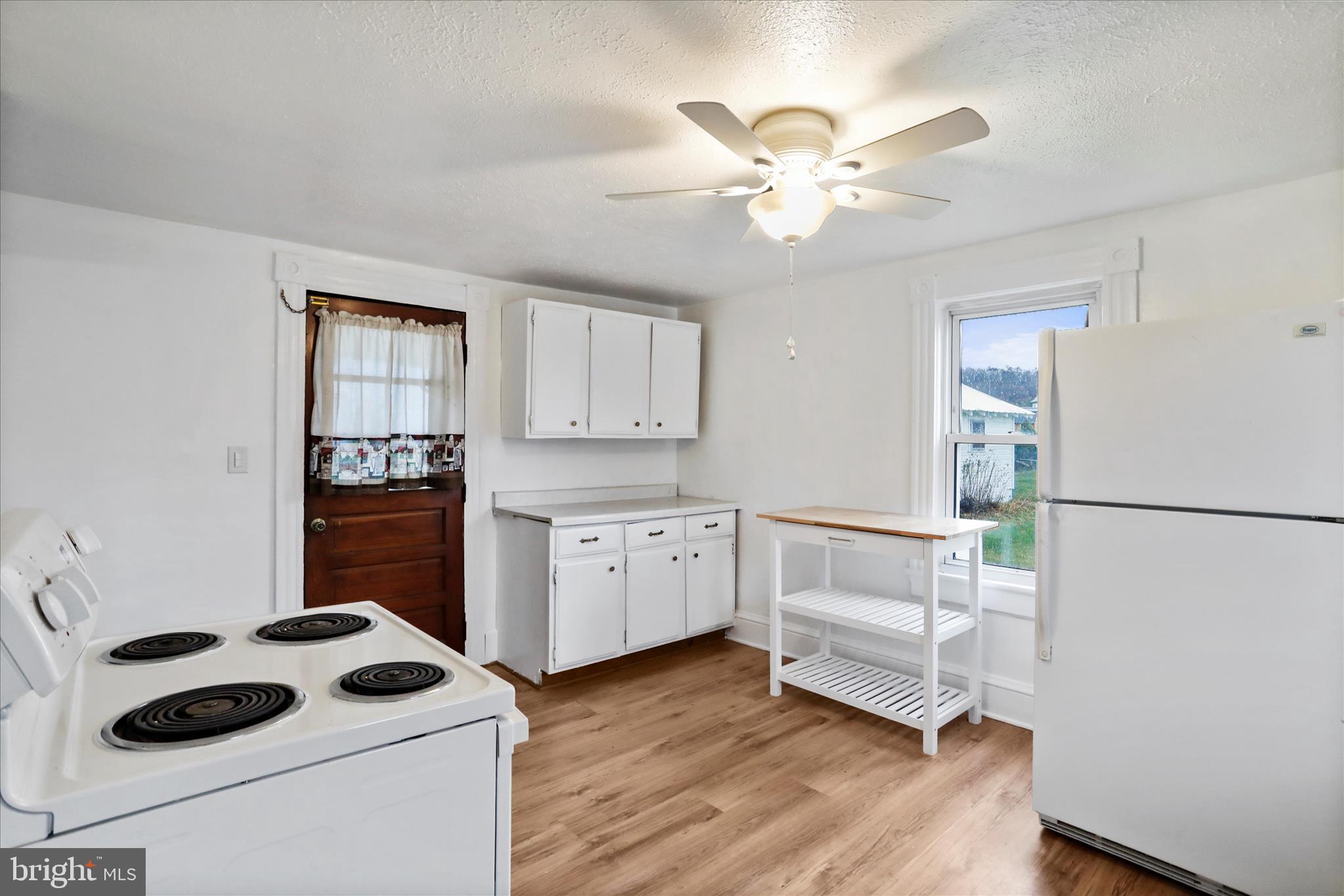 TOWN OF ROMNEY - Residential