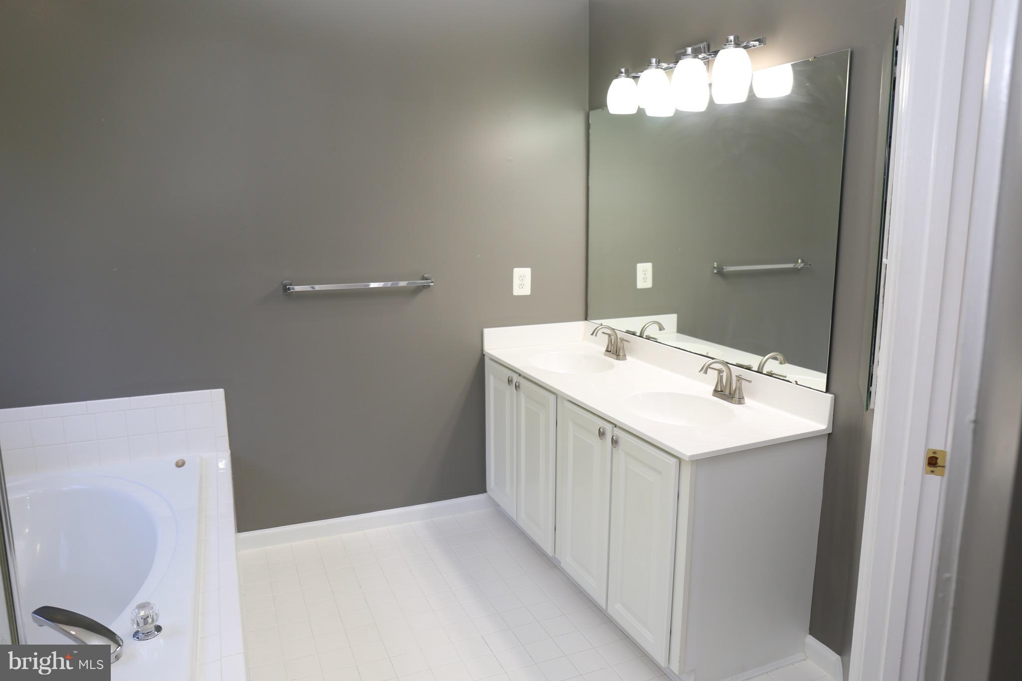 PERRY HALL FARMS - Residential