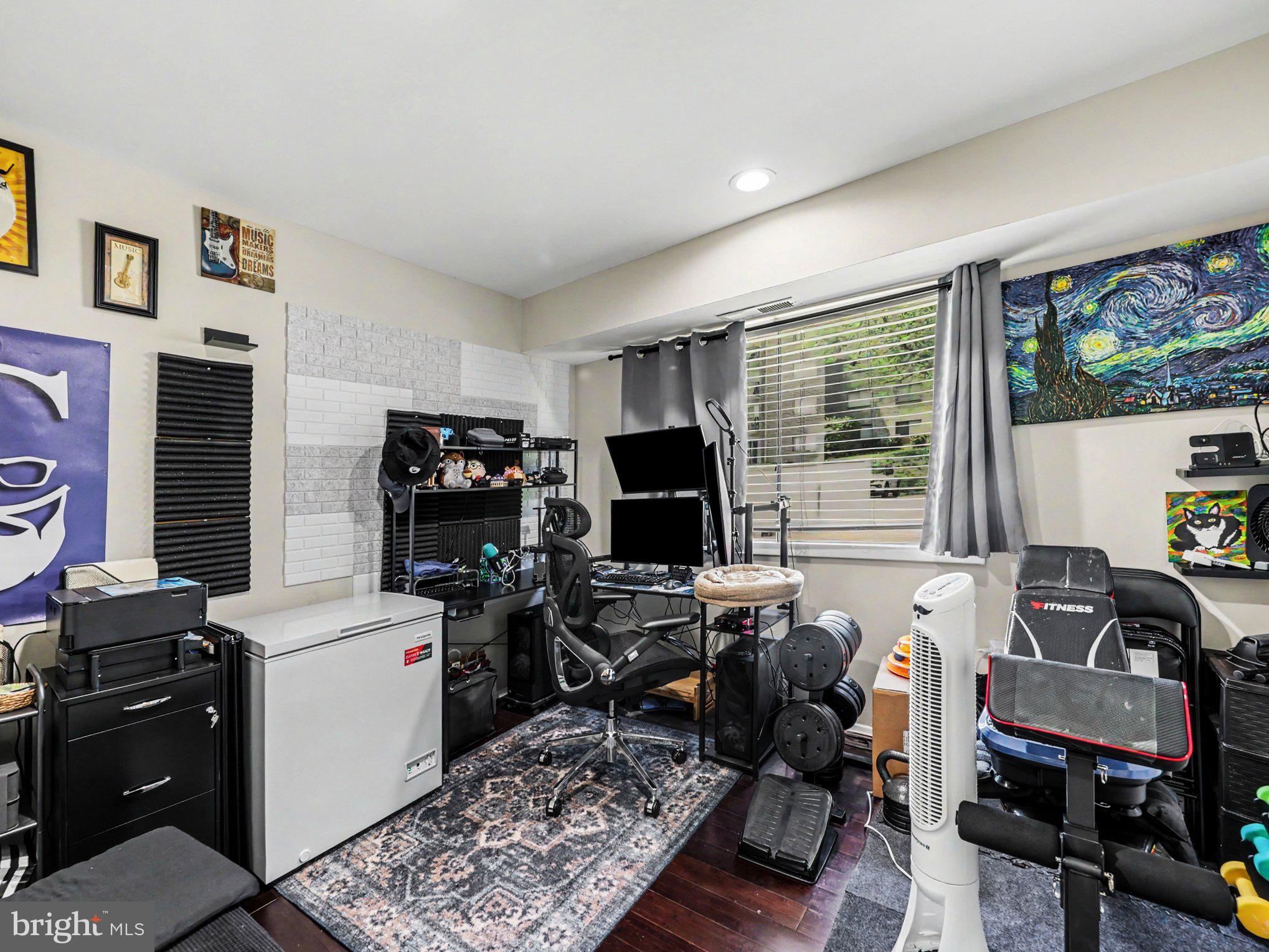 OCCOQUAN RIDGE CONDO - Residential
