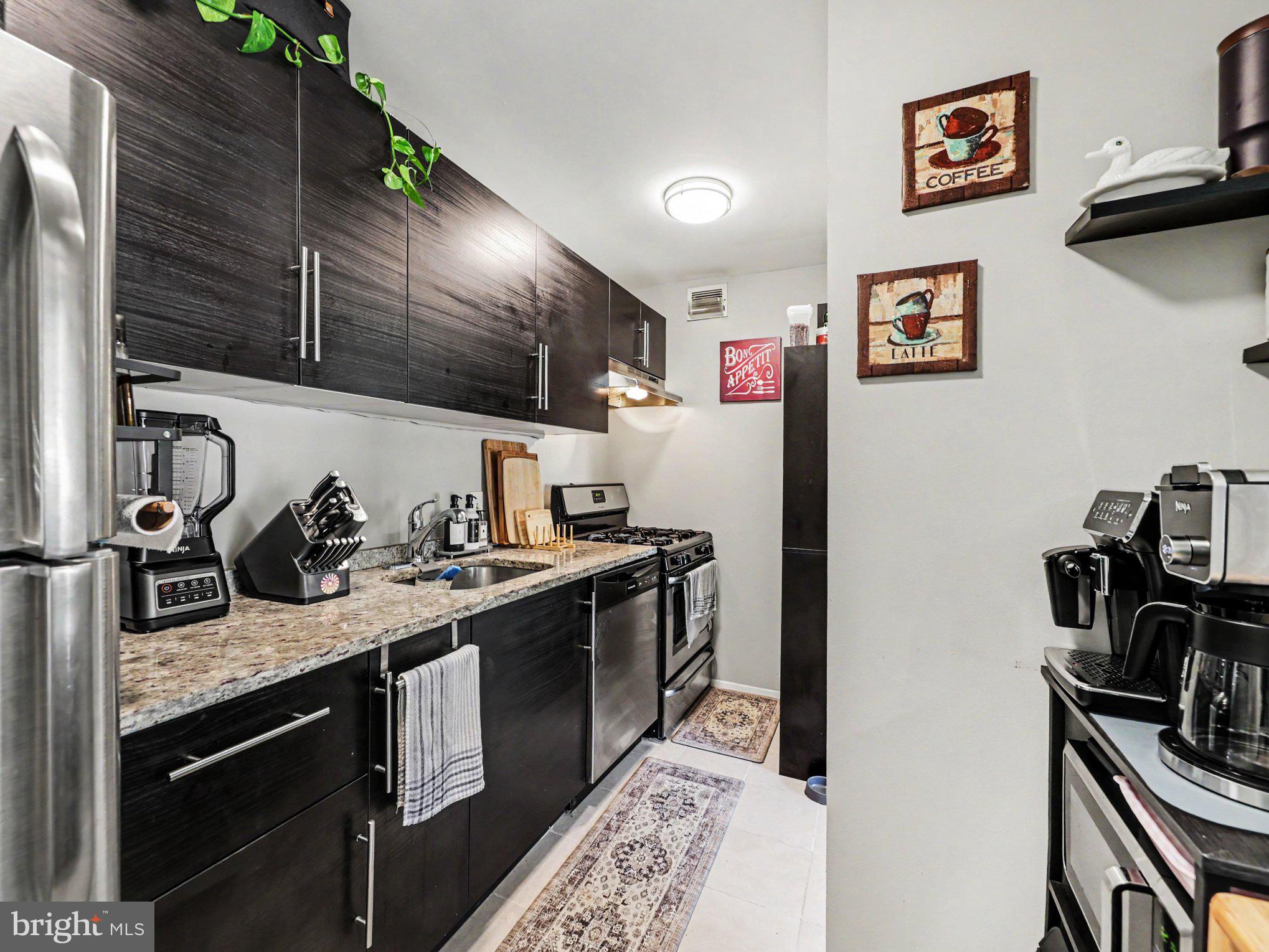 OCCOQUAN RIDGE CONDO - Residential
