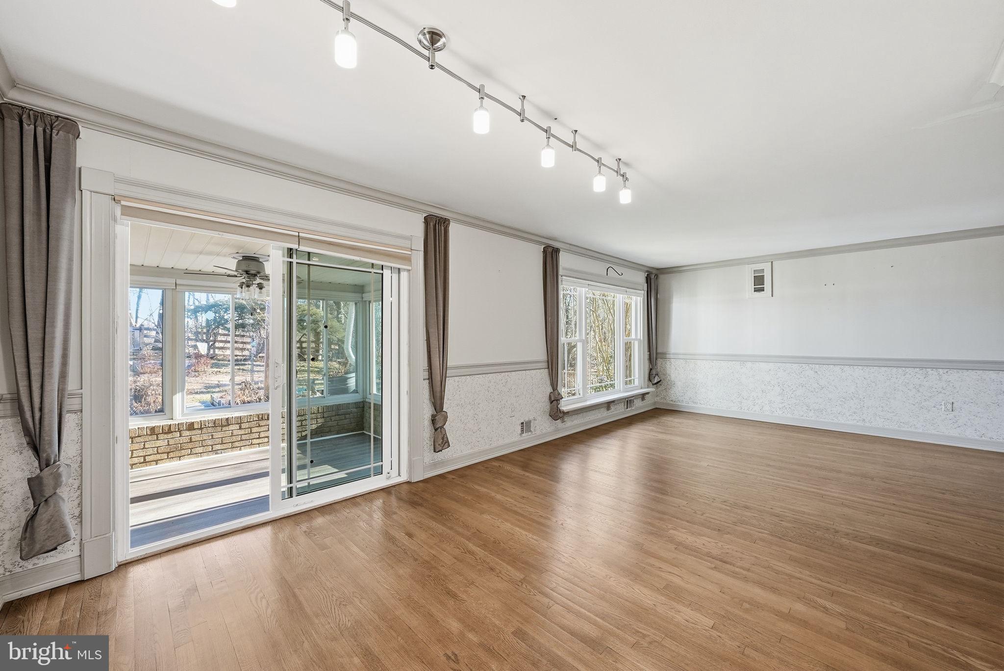 ROSECROFT PARK - Residential