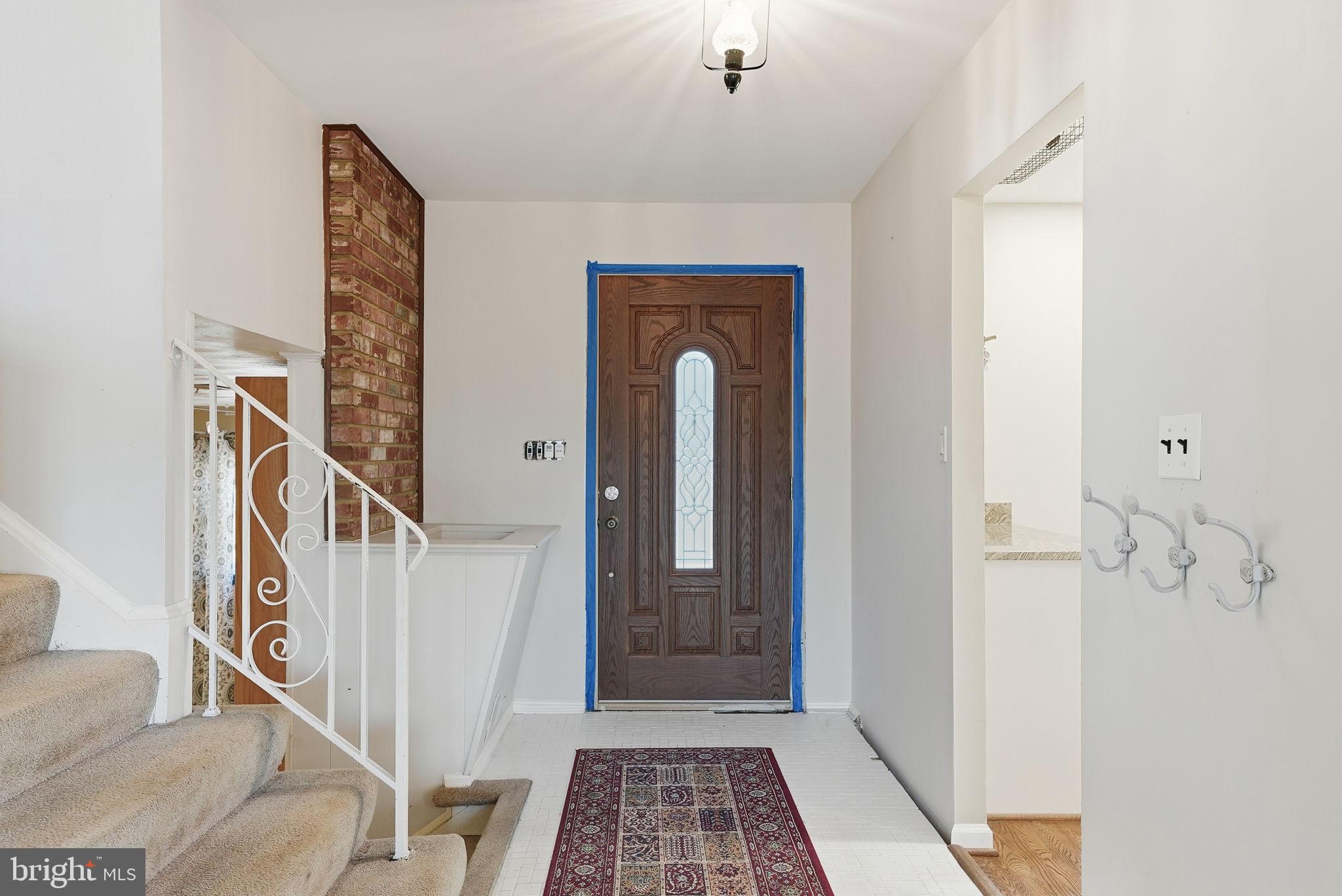 6914 TROWBRIDGE PLACE