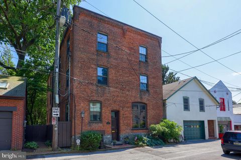 Photo of 418 W Marion Street, LANCASTER, PA 17603 (MLS # PALA2055336)