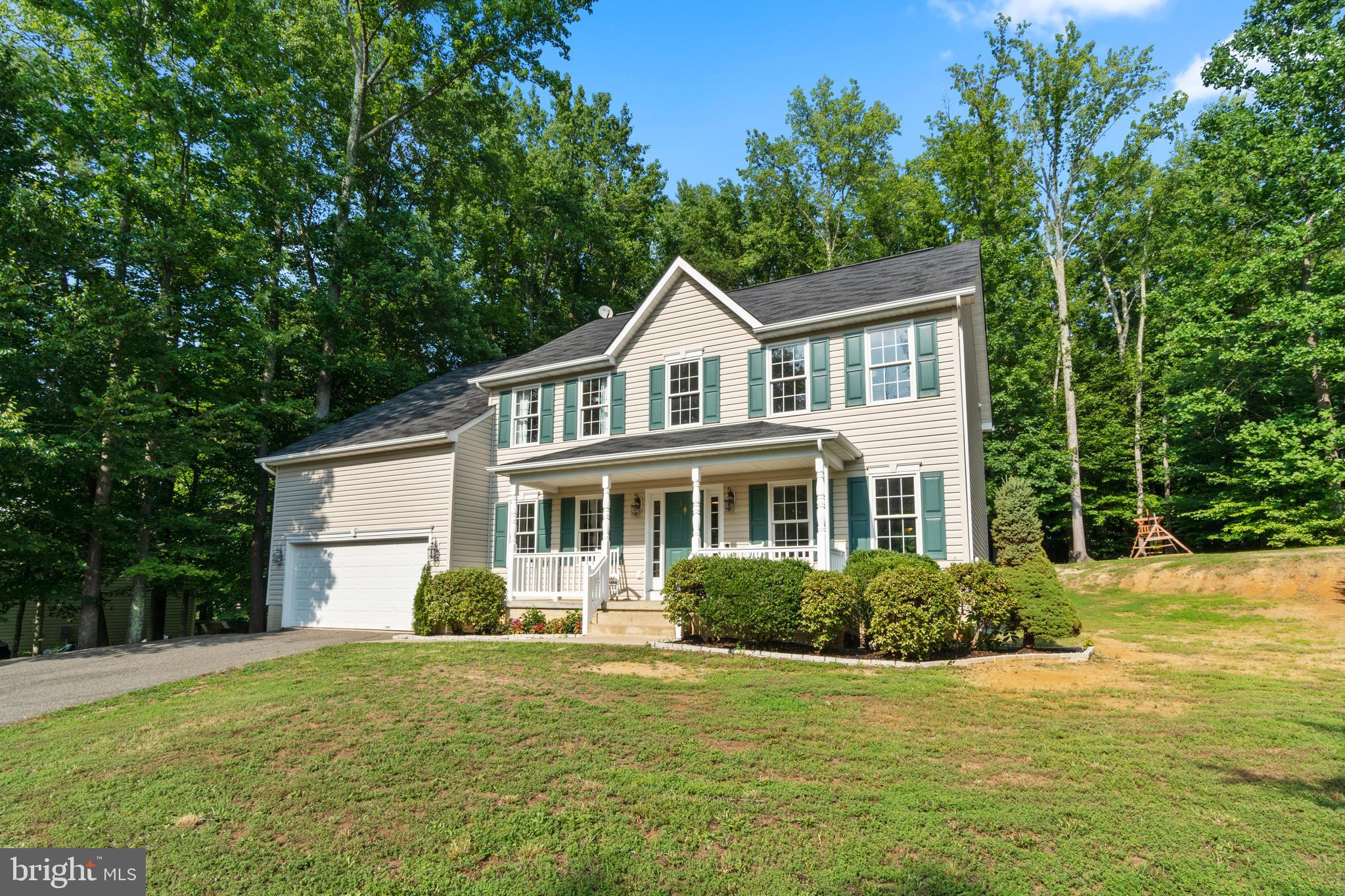 PRESIDENTIAL LAKES - Residential