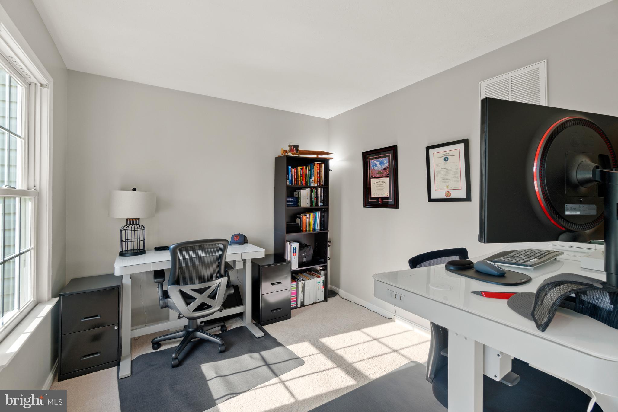 PRESIDENTIAL LAKES - Residential