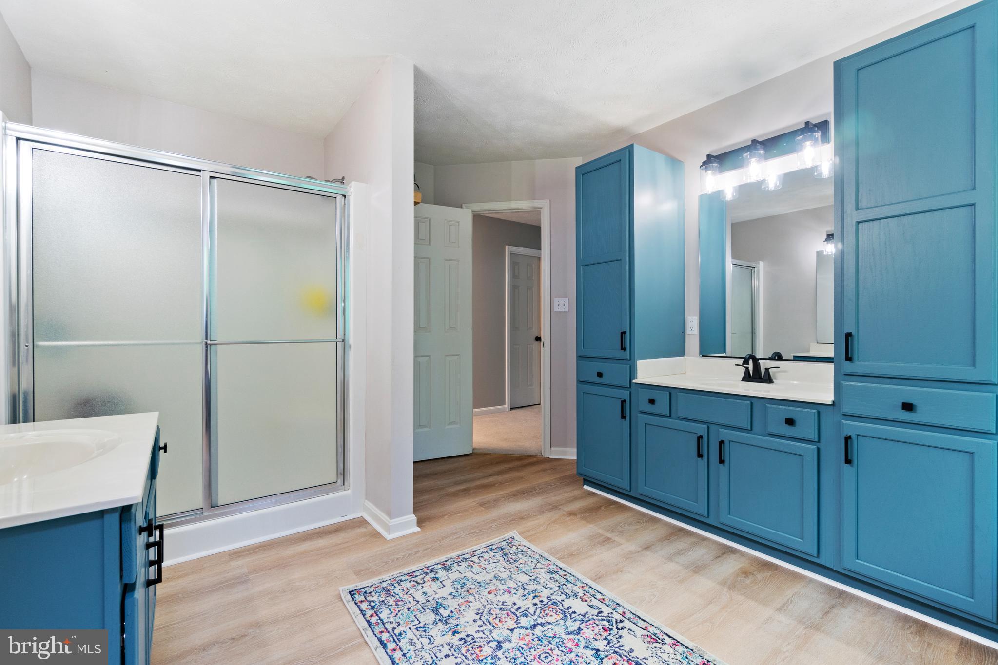 PRESIDENTIAL LAKES - Residential