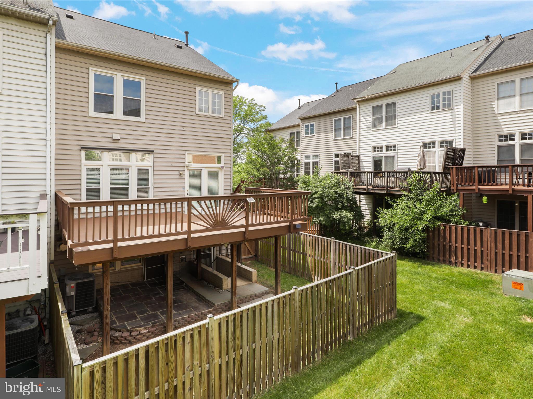 SOUTH RIDING - Residential