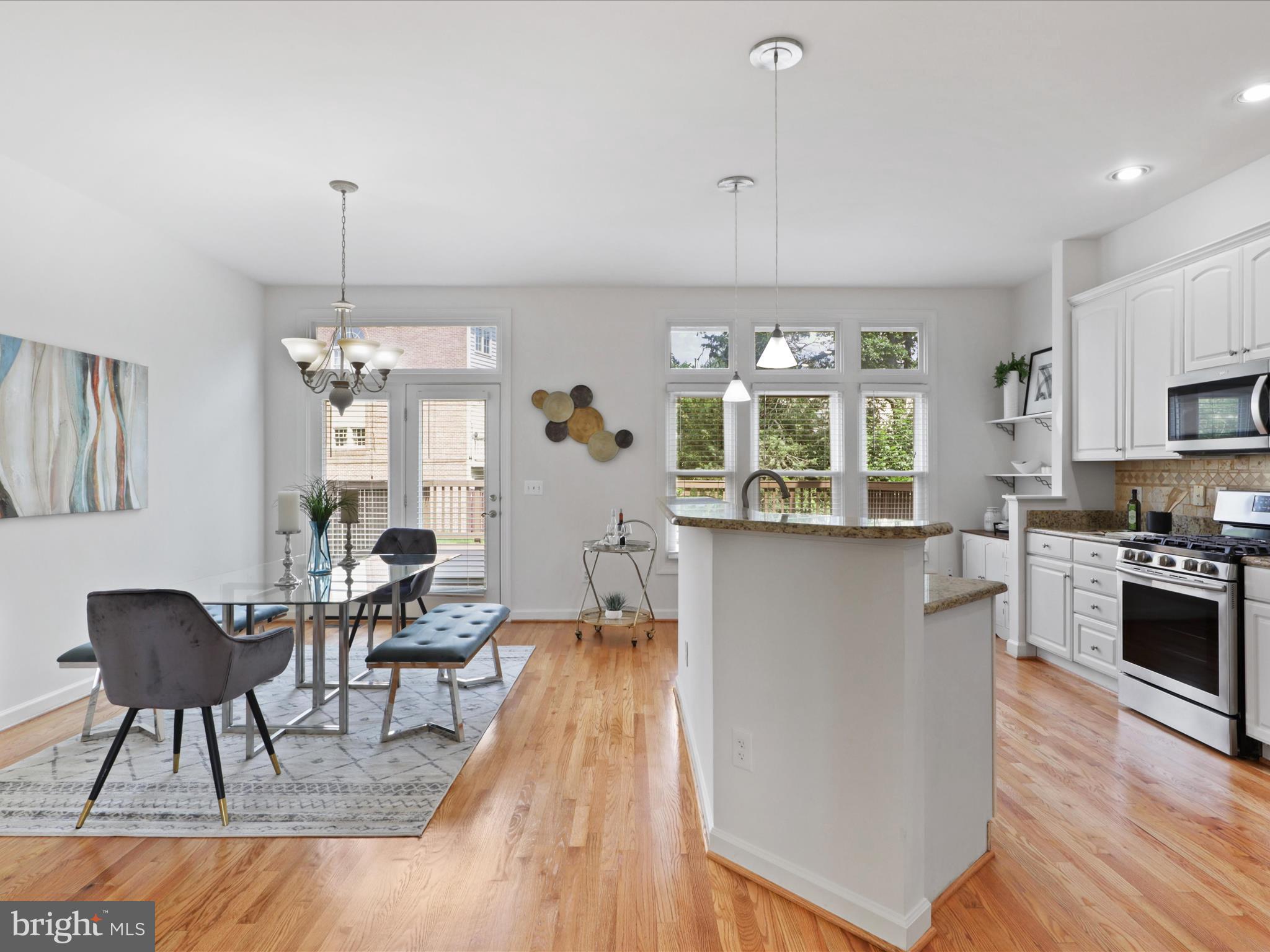 SOUTH RIDING - Residential