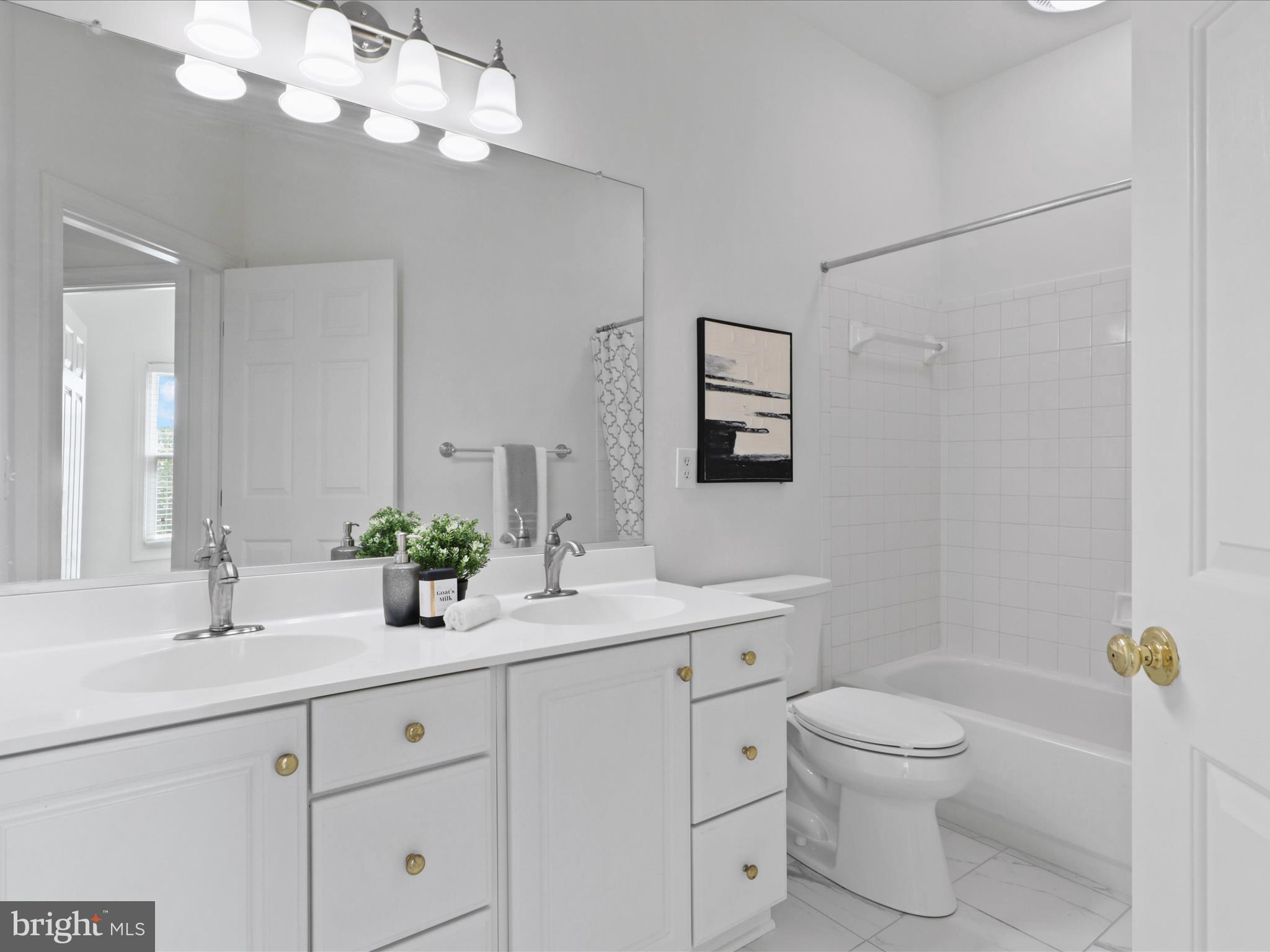 SOUTH RIDING - Residential