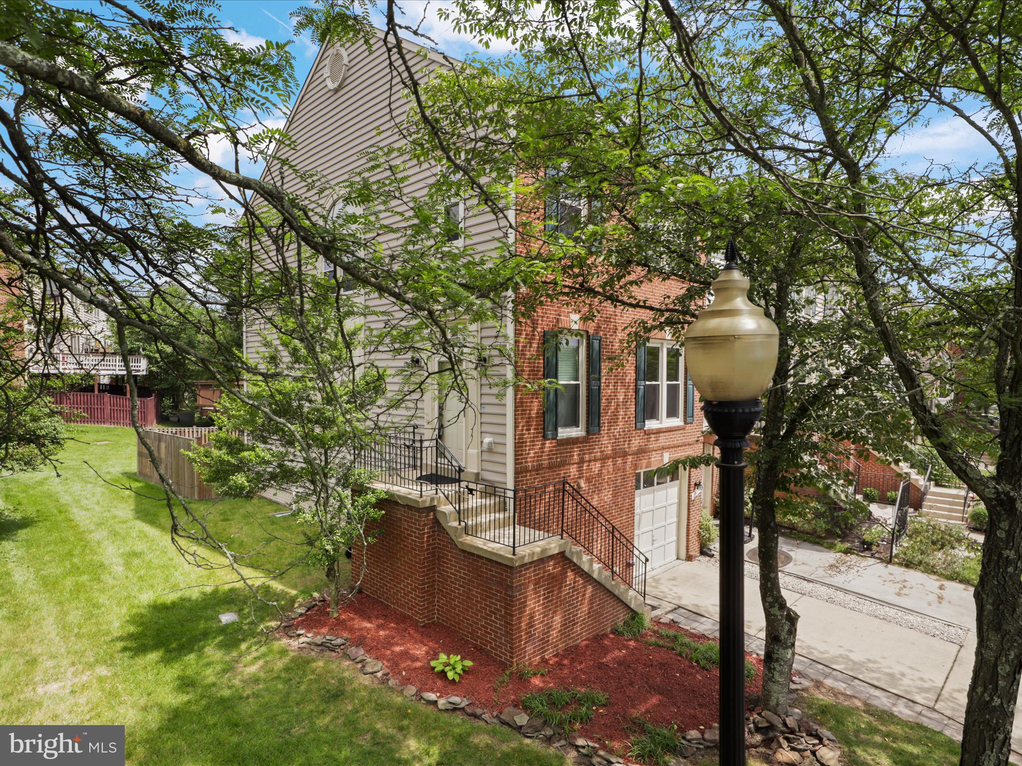 SOUTH RIDING - Residential