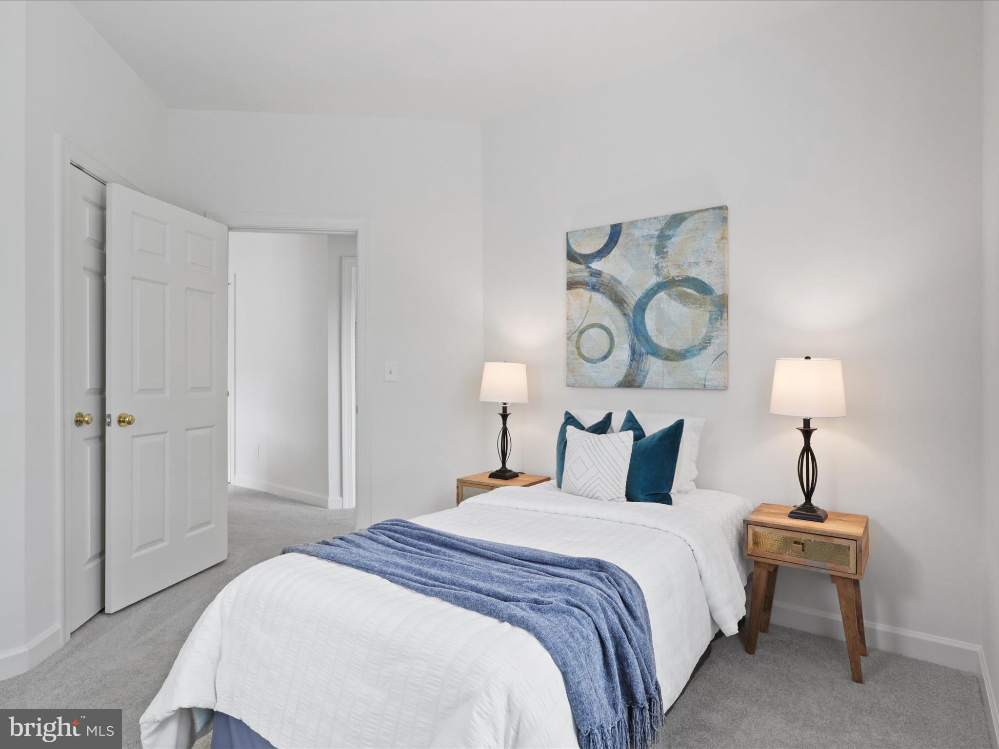 SOUTH RIDING - Residential