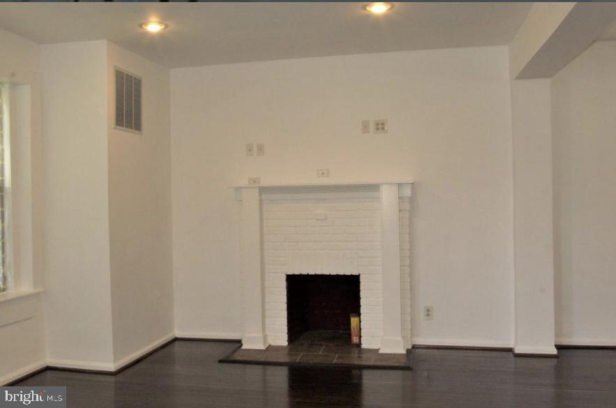 BROAD ACRES - Residential Lease