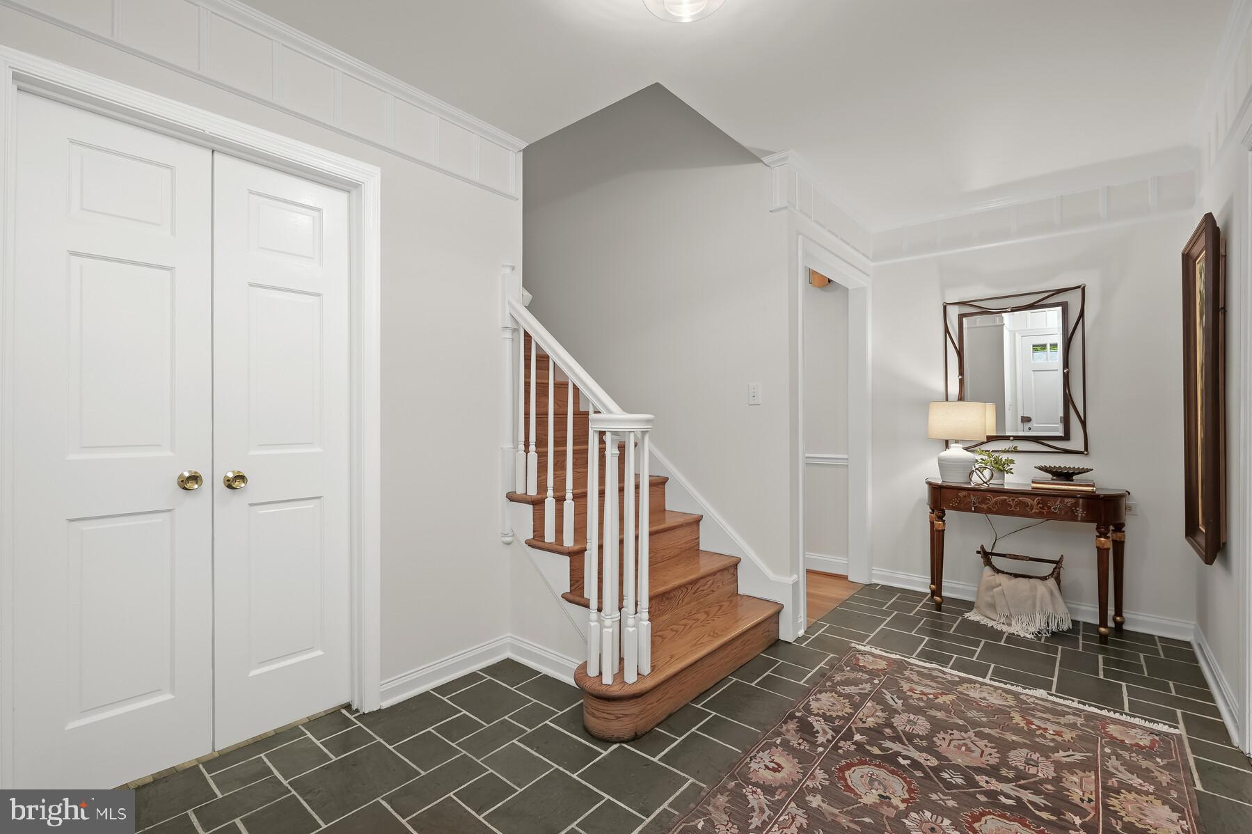 RIVER FALLS - Residential