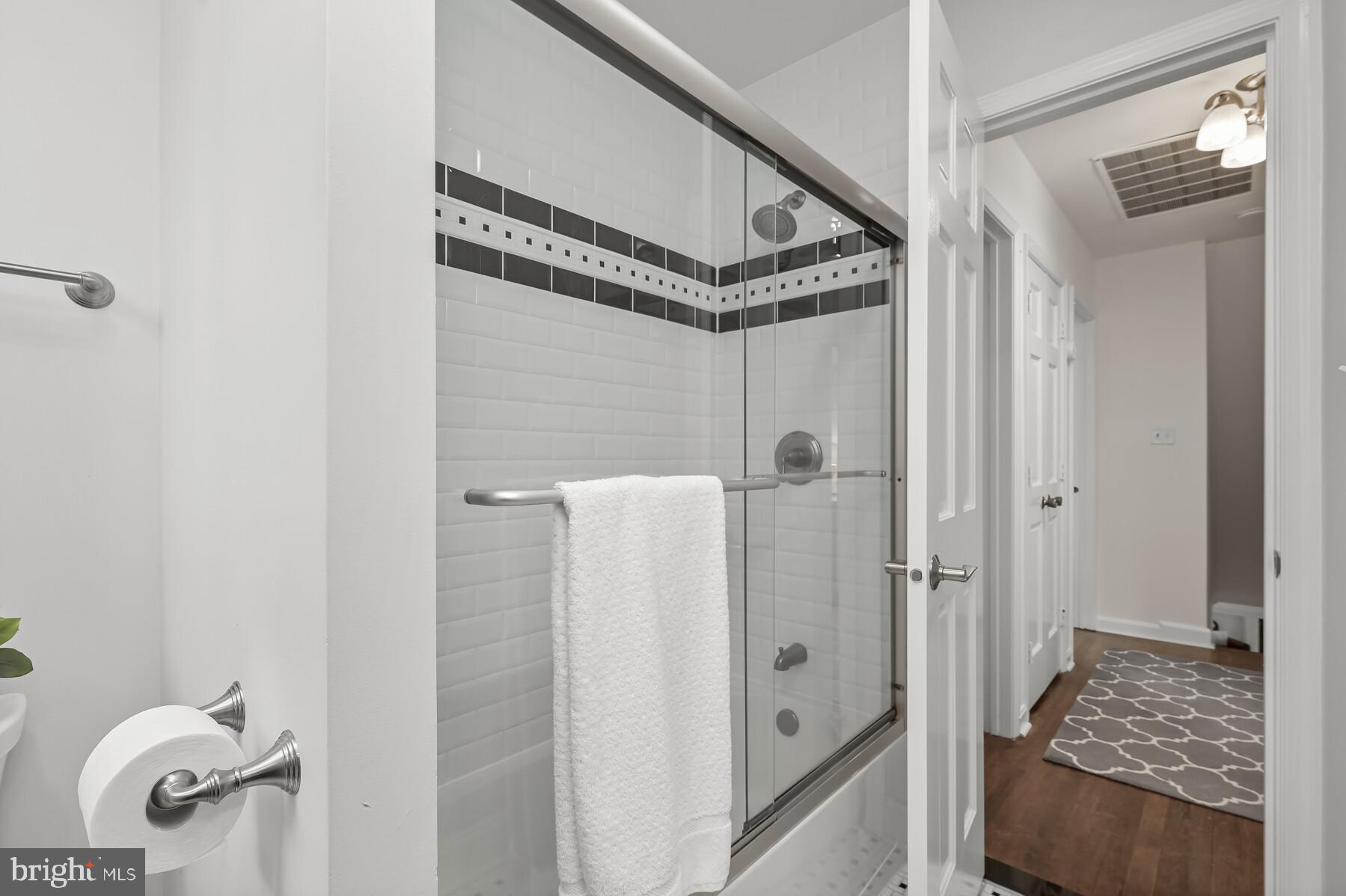 RIVER FALLS - Residential