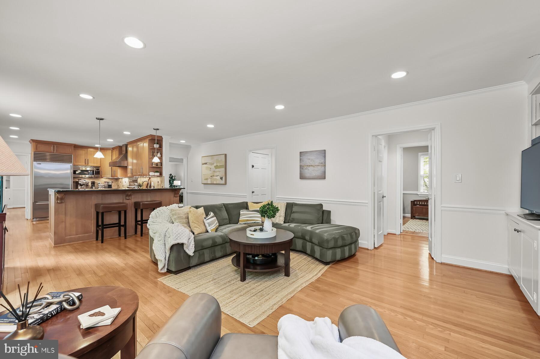 RIVER FALLS - Residential