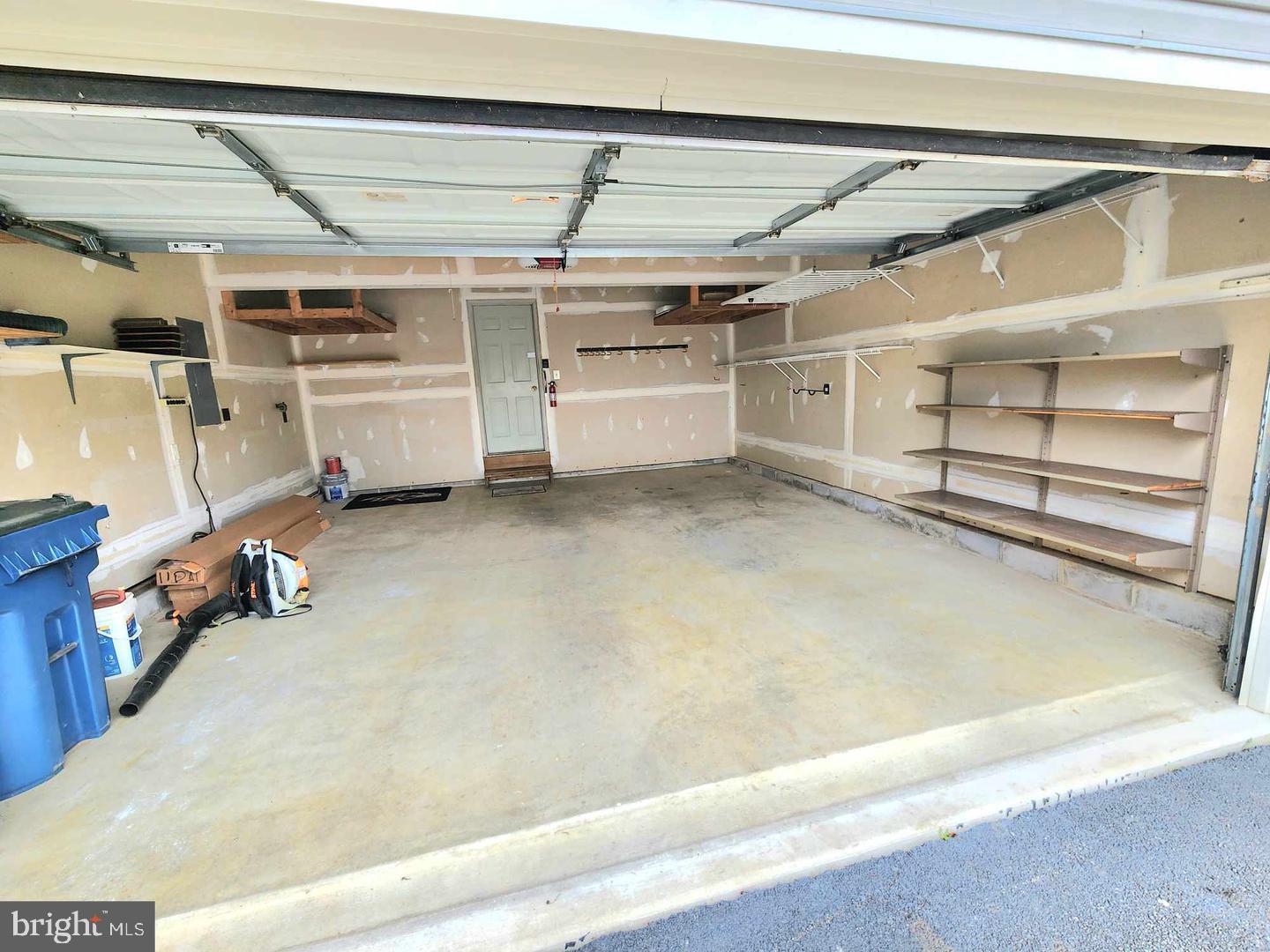 CLAYBORNE WOODS - Residential