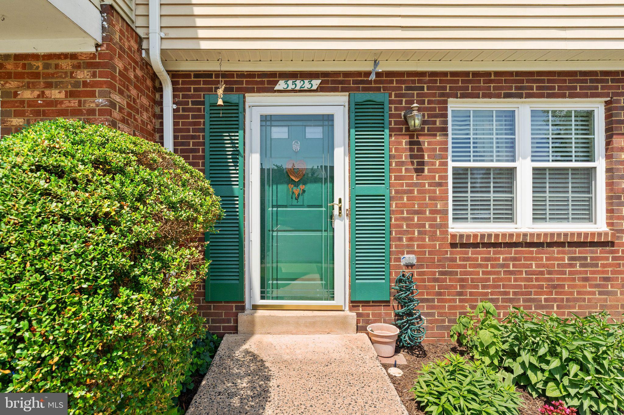 3523 CASTLE HILL DRIVE