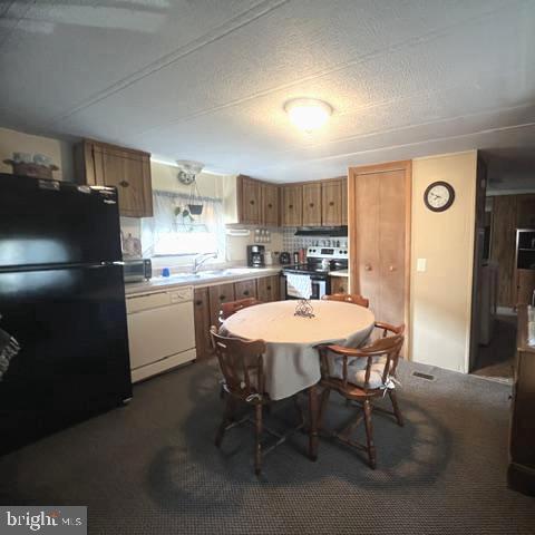 5 SAMMYS MOBILE HOME PARK