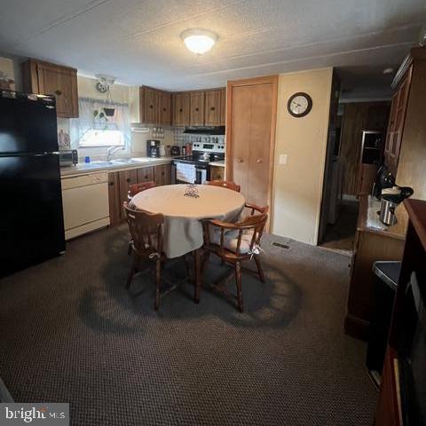 5 SAMMYS MOBILE HOME PARK