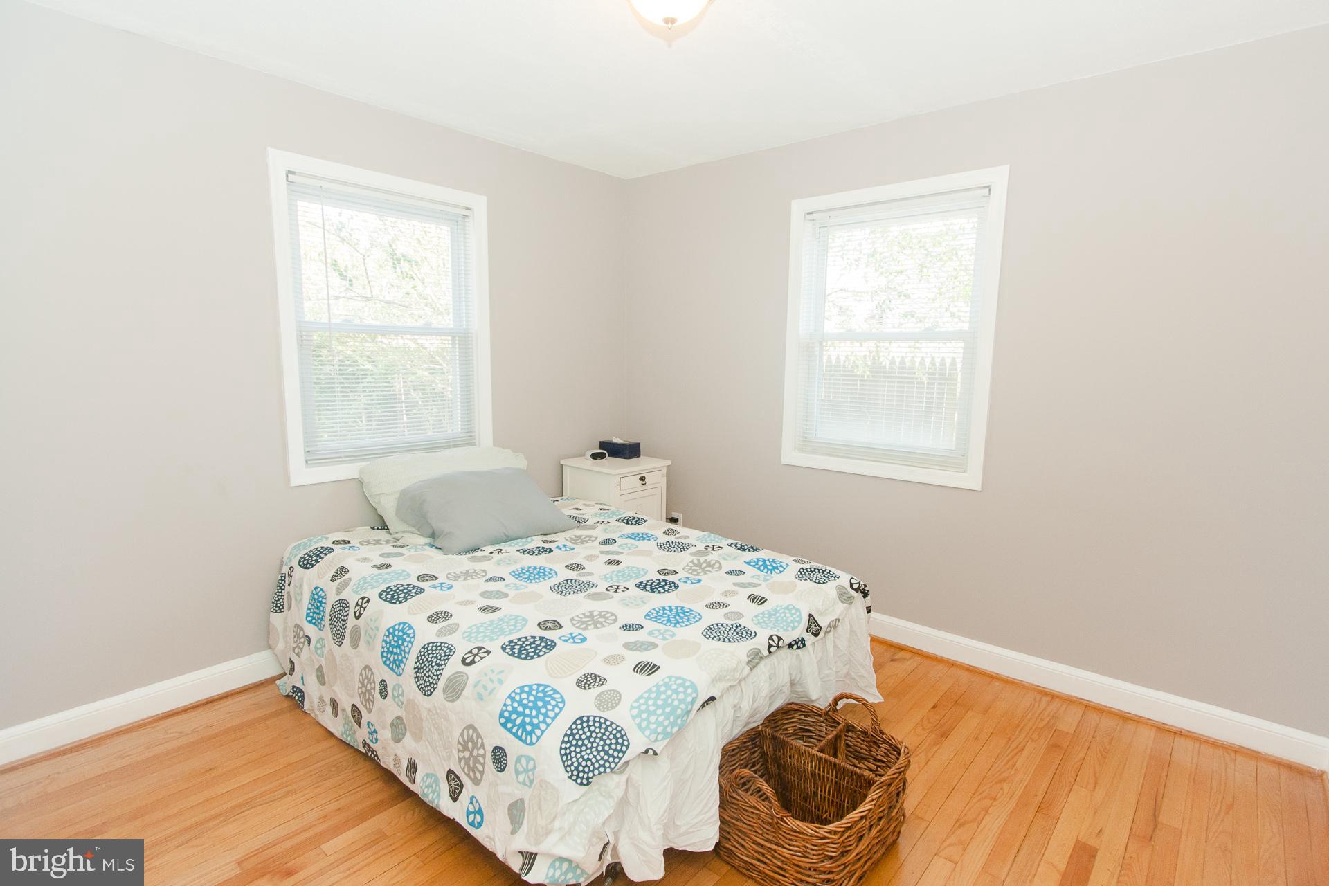 WHEATON CREST - Residential