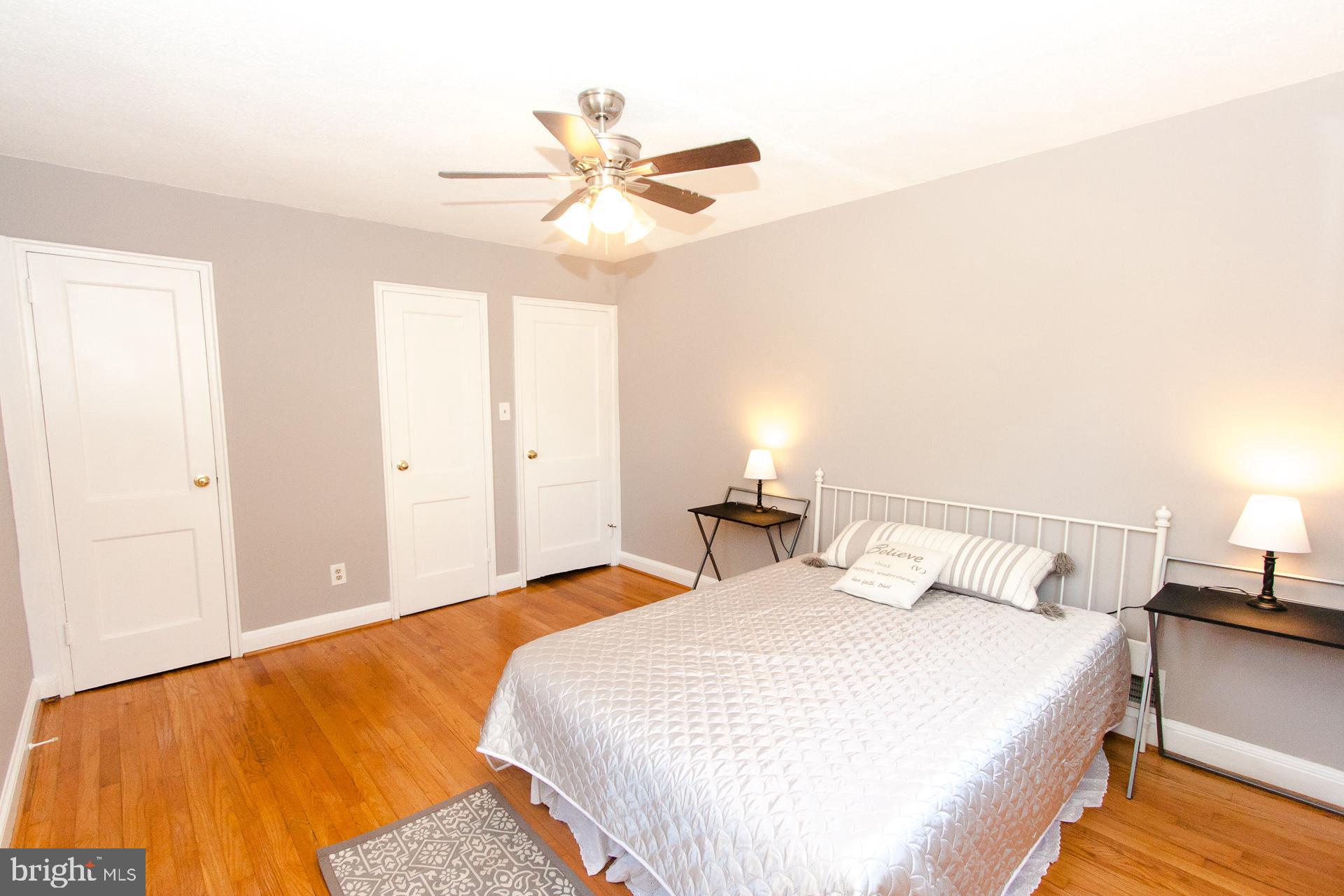 WHEATON CREST - Residential