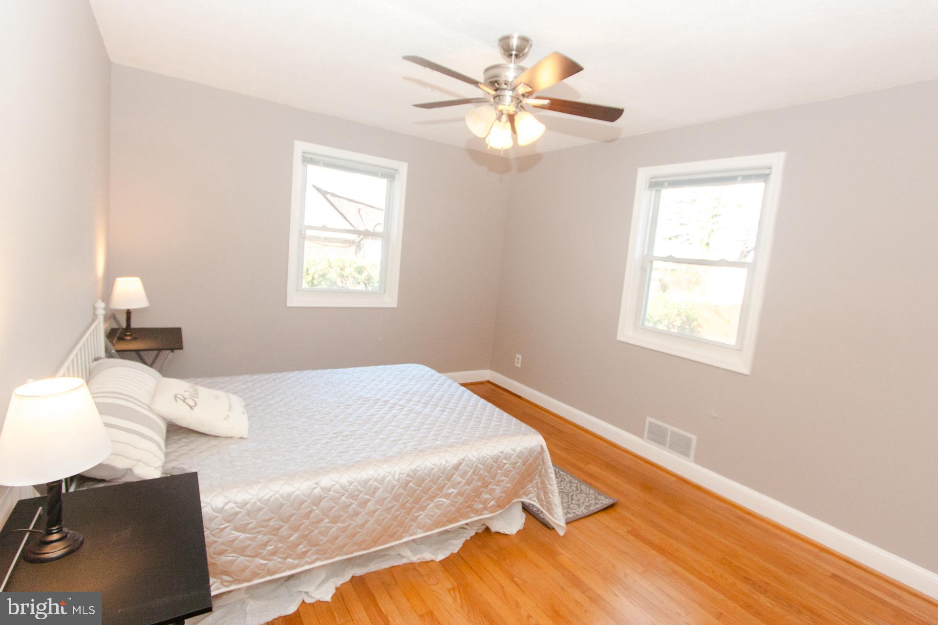 WHEATON CREST - Residential