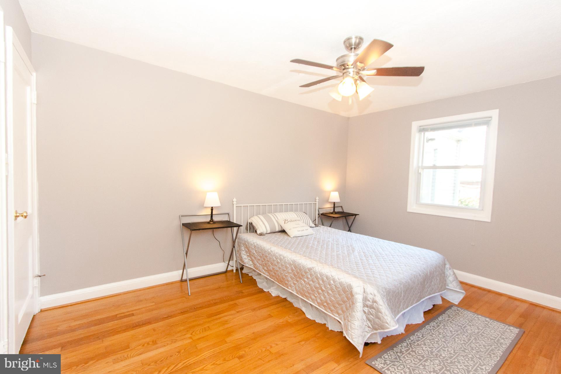 WHEATON CREST - Residential