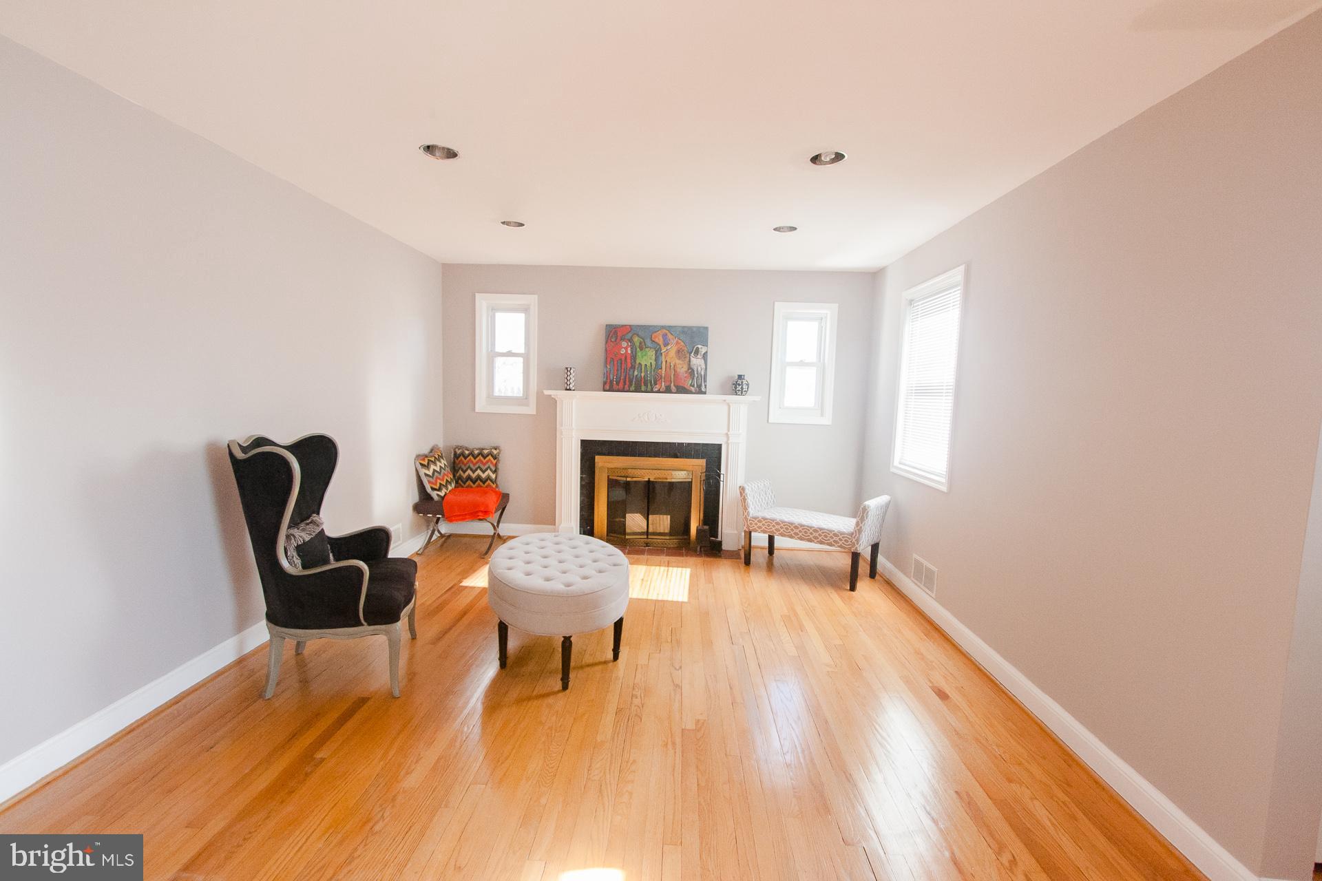 WHEATON CREST - Residential