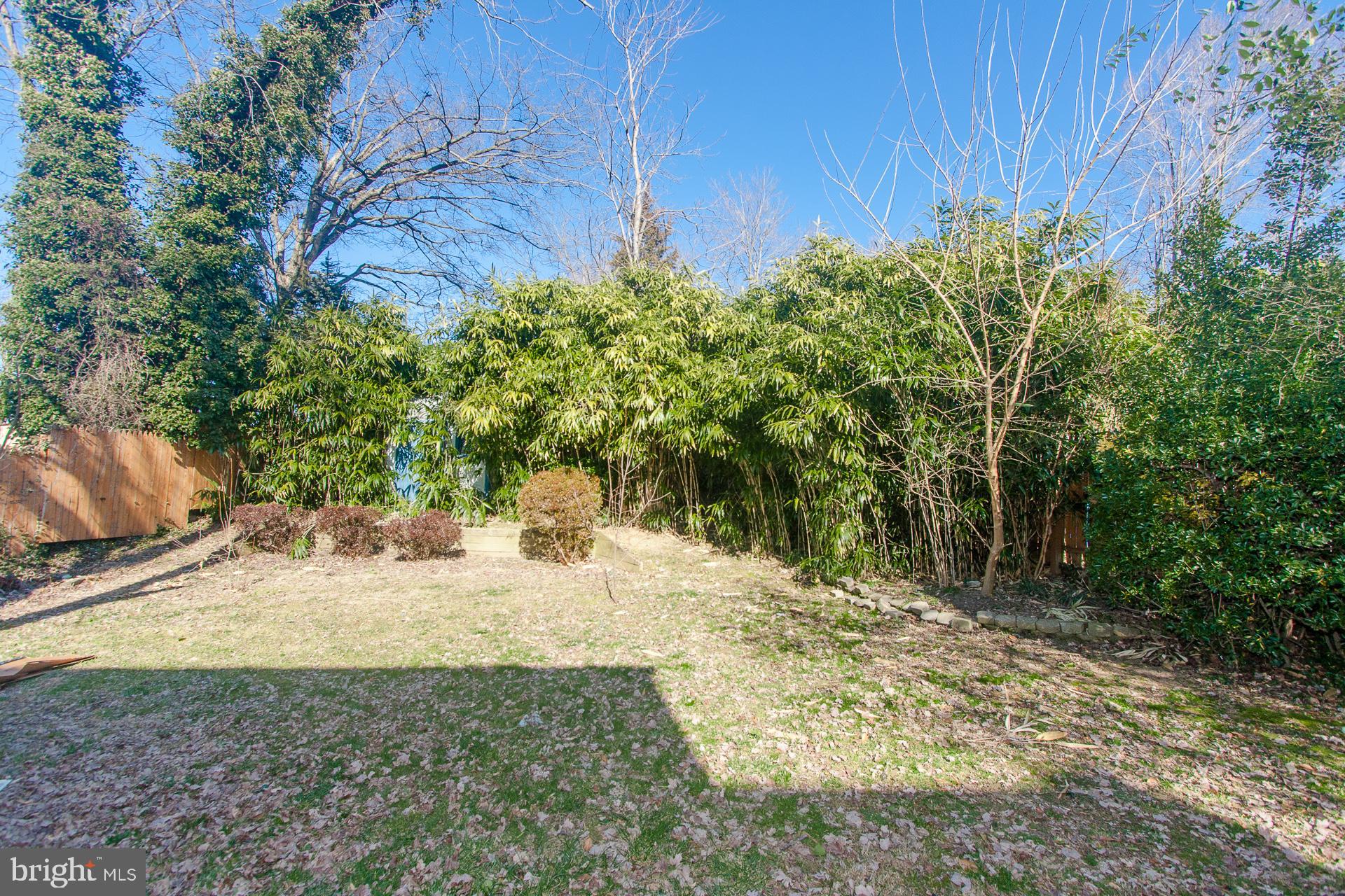 WHEATON CREST - Residential