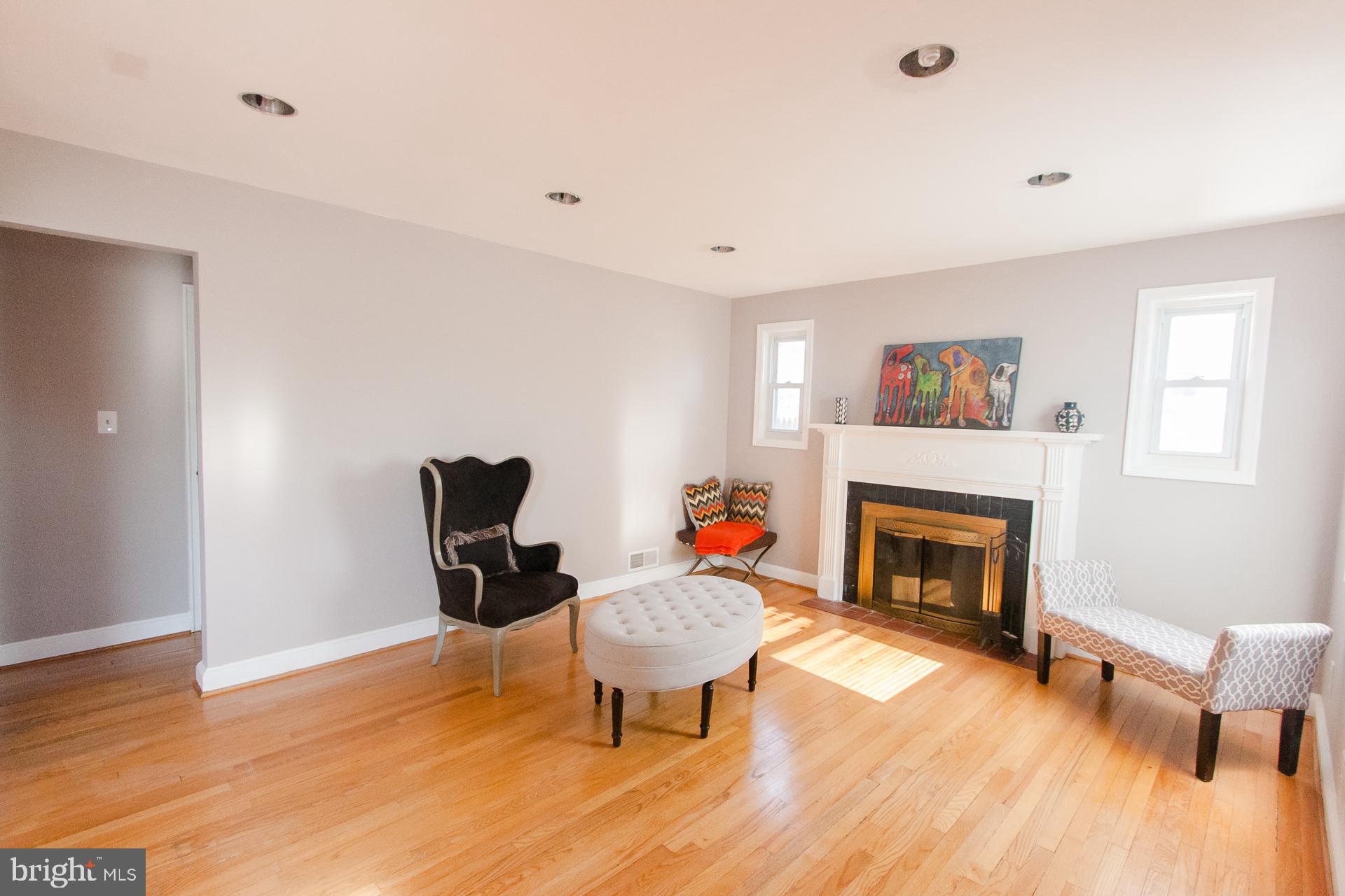 WHEATON CREST - Residential