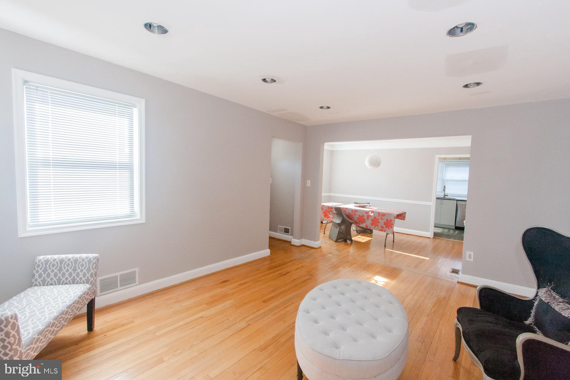 WHEATON CREST - Residential