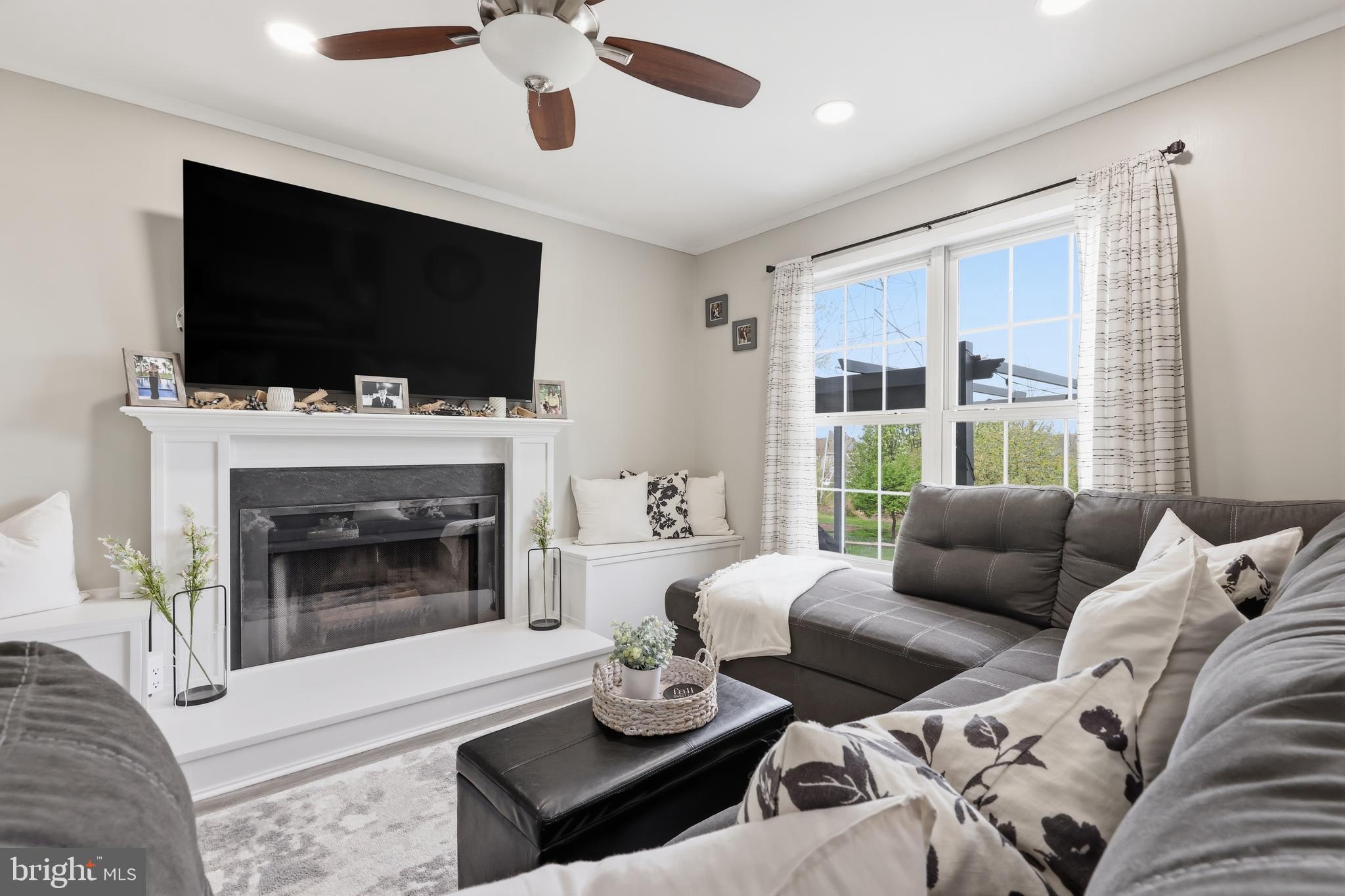 CHARLESTOWNE - Residential