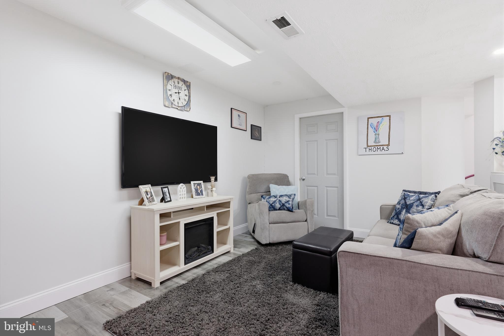 CHARLESTOWNE - Residential