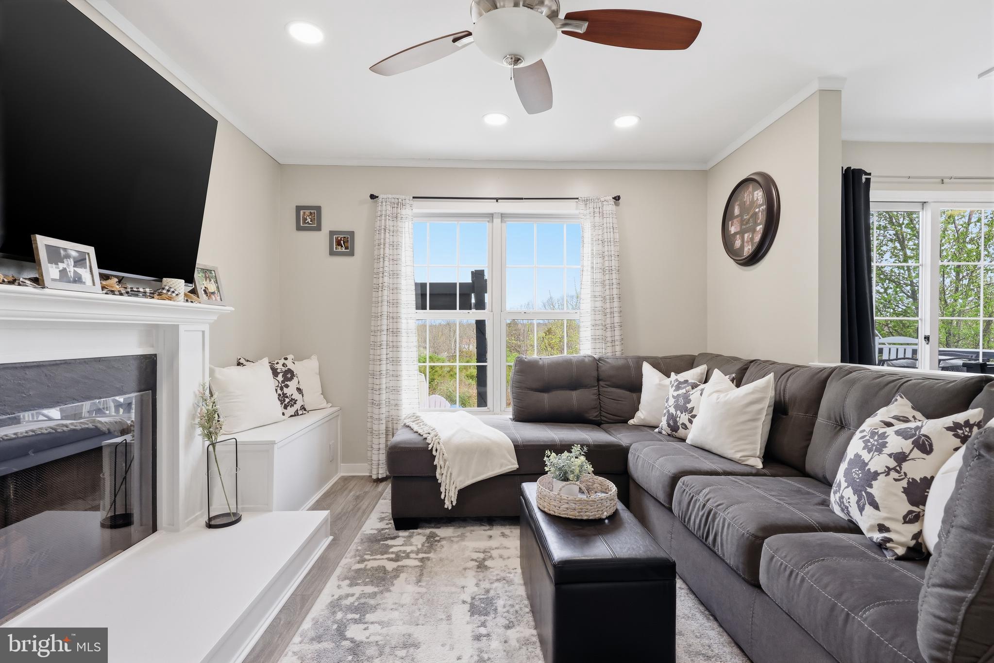 CHARLESTOWNE - Residential