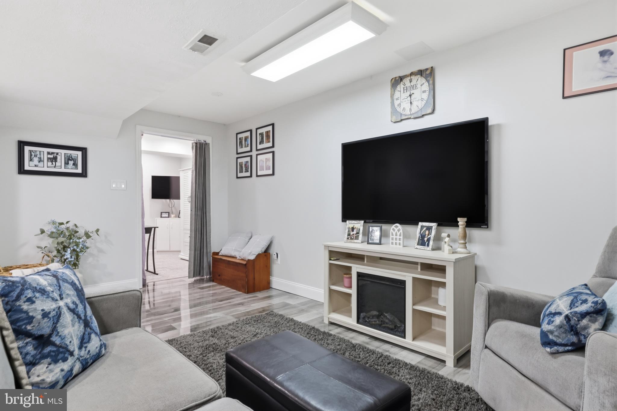 CHARLESTOWNE - Residential