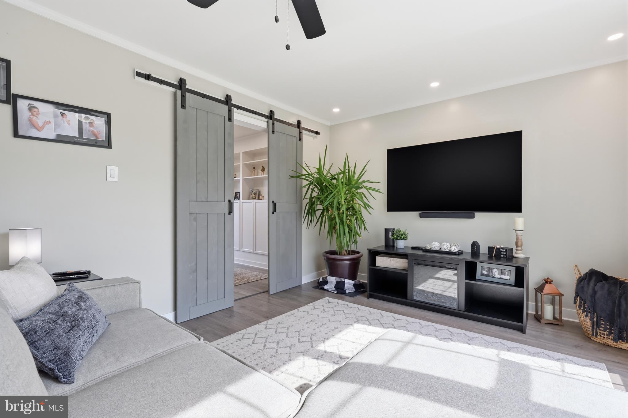 CHARLESTOWNE - Residential