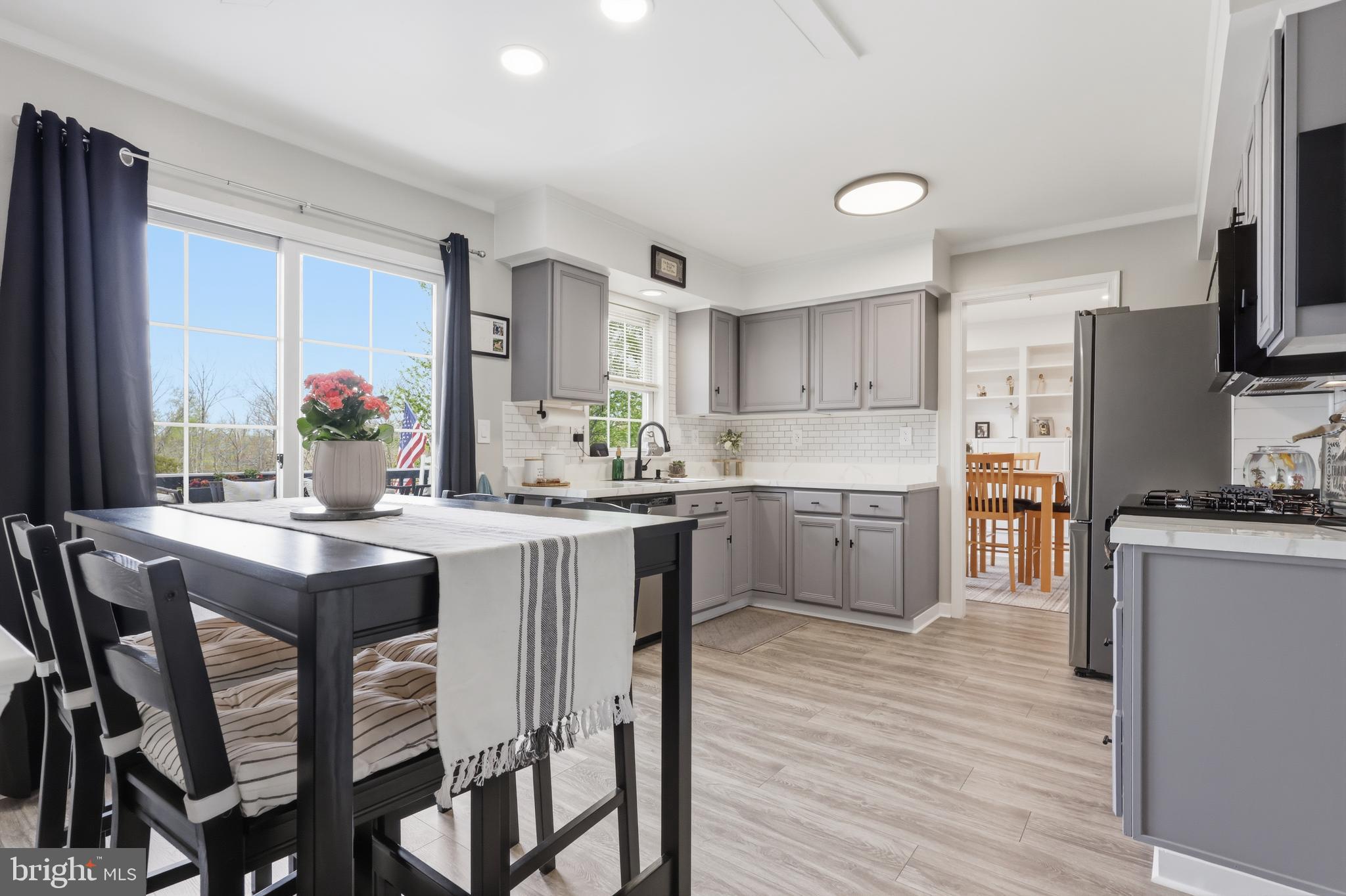 CHARLESTOWNE - Residential