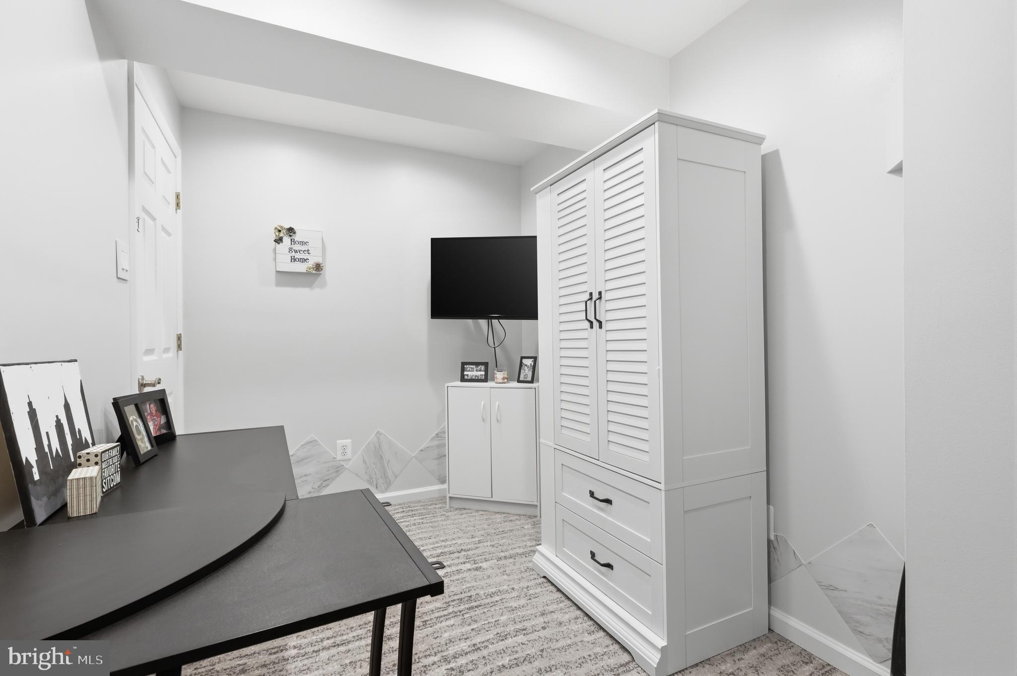 CHARLESTOWNE - Residential