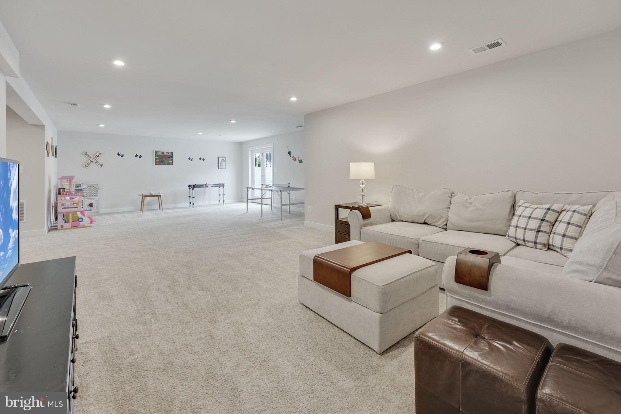 WARRENTON CHASE - Residential