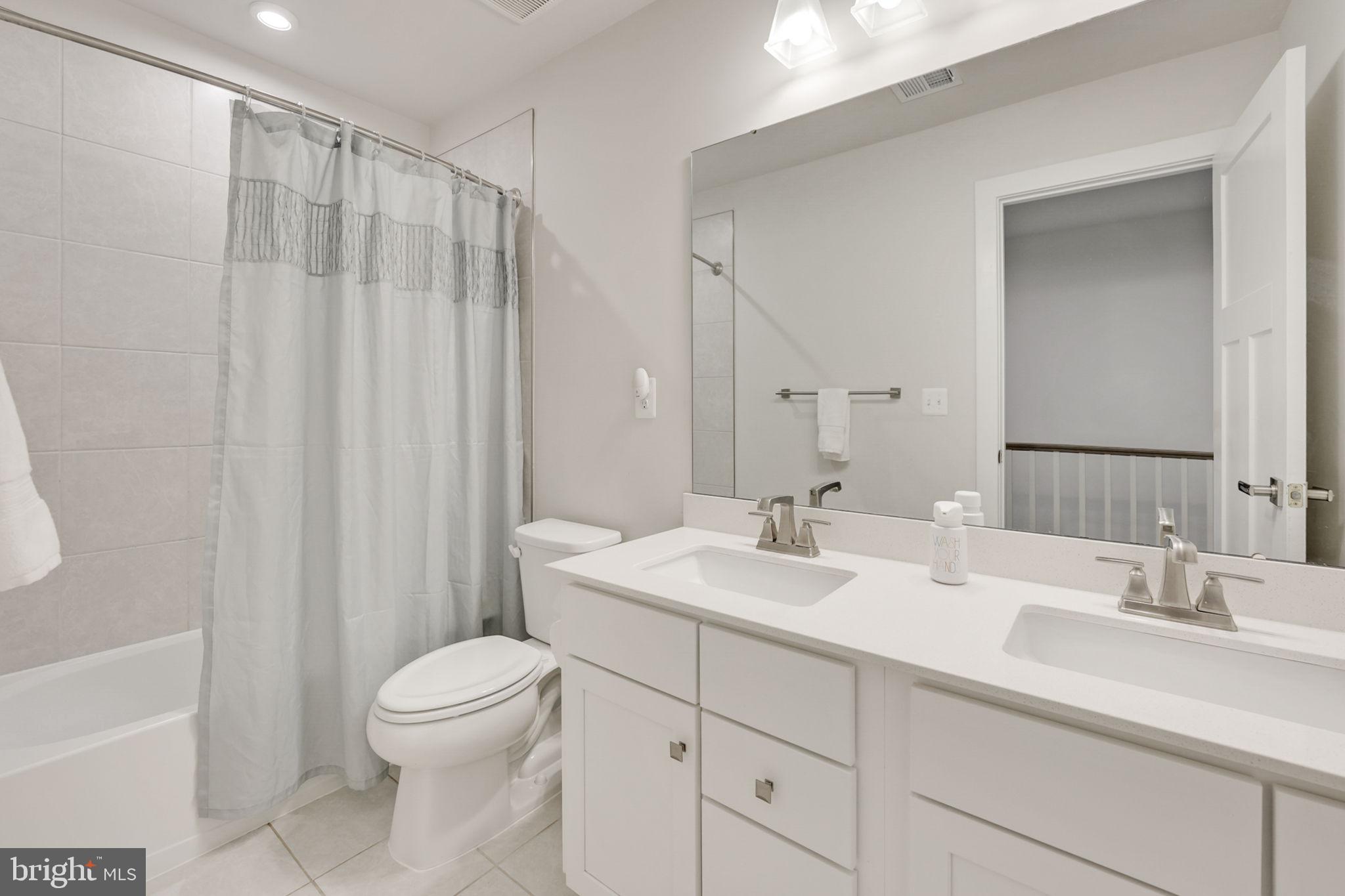 WARRENTON CHASE - Residential