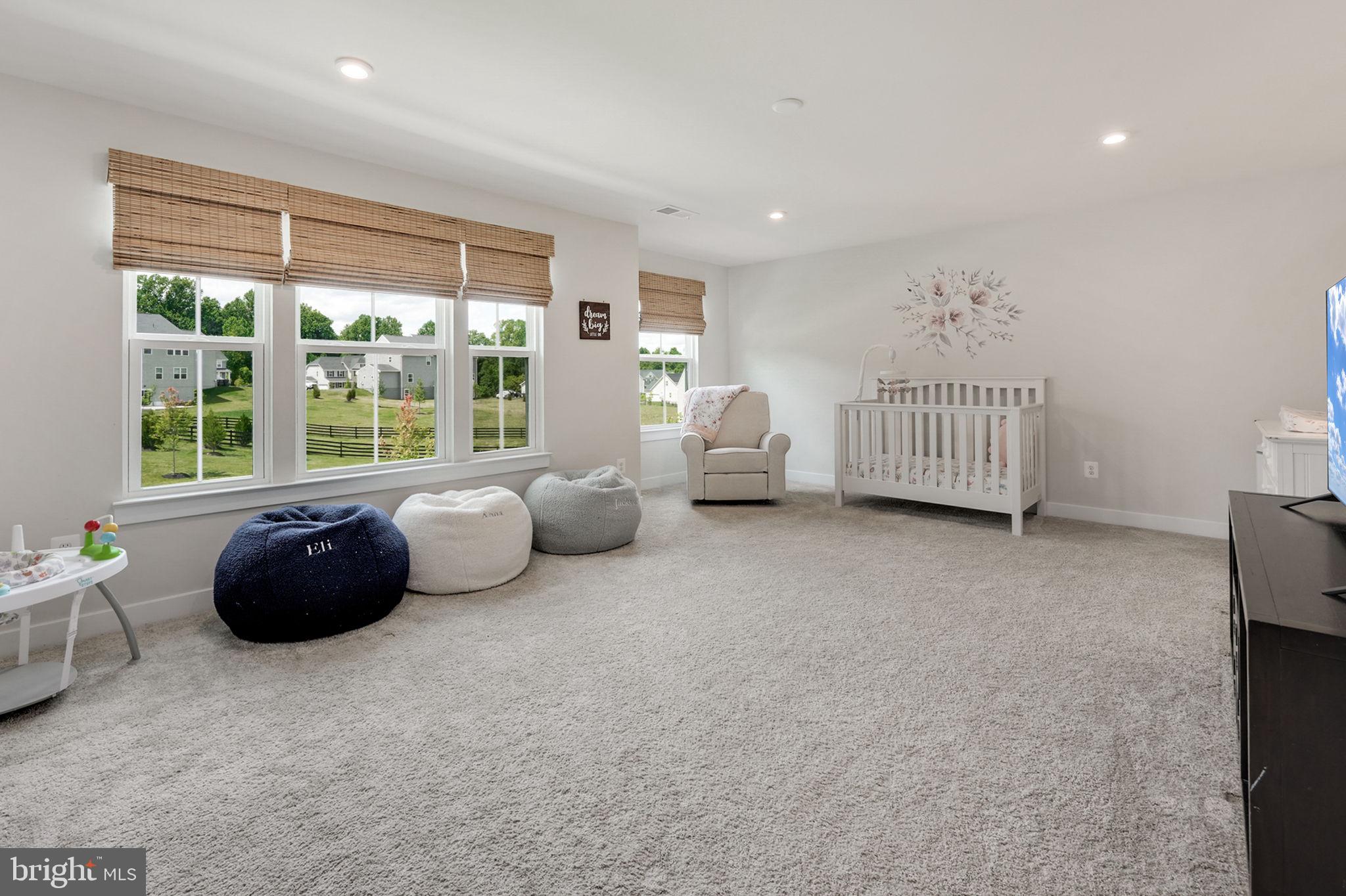 WARRENTON CHASE - Residential