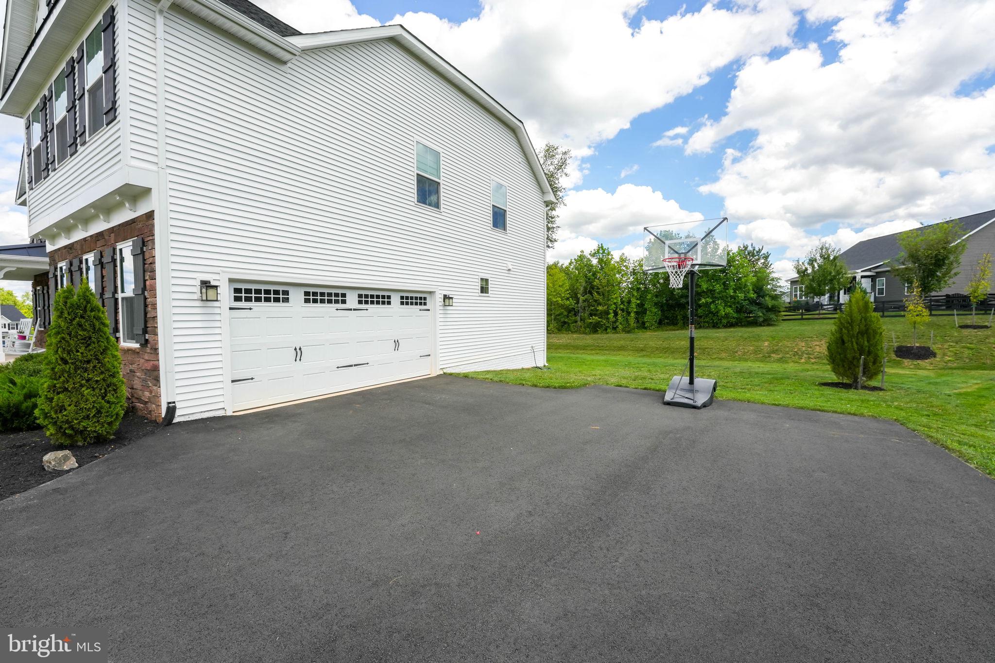 WARRENTON CHASE - Residential