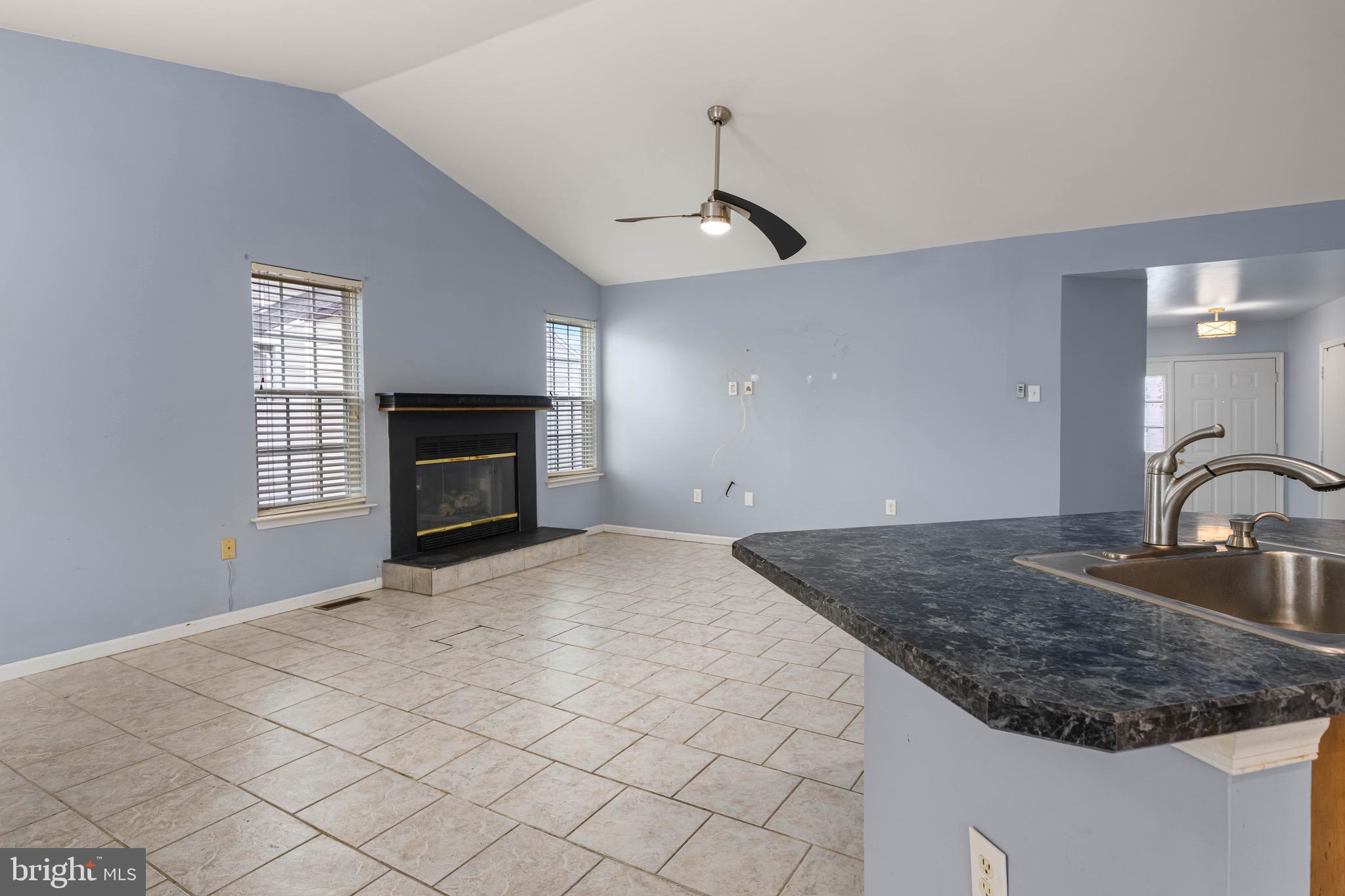 SPRINGFIELDS - Residential