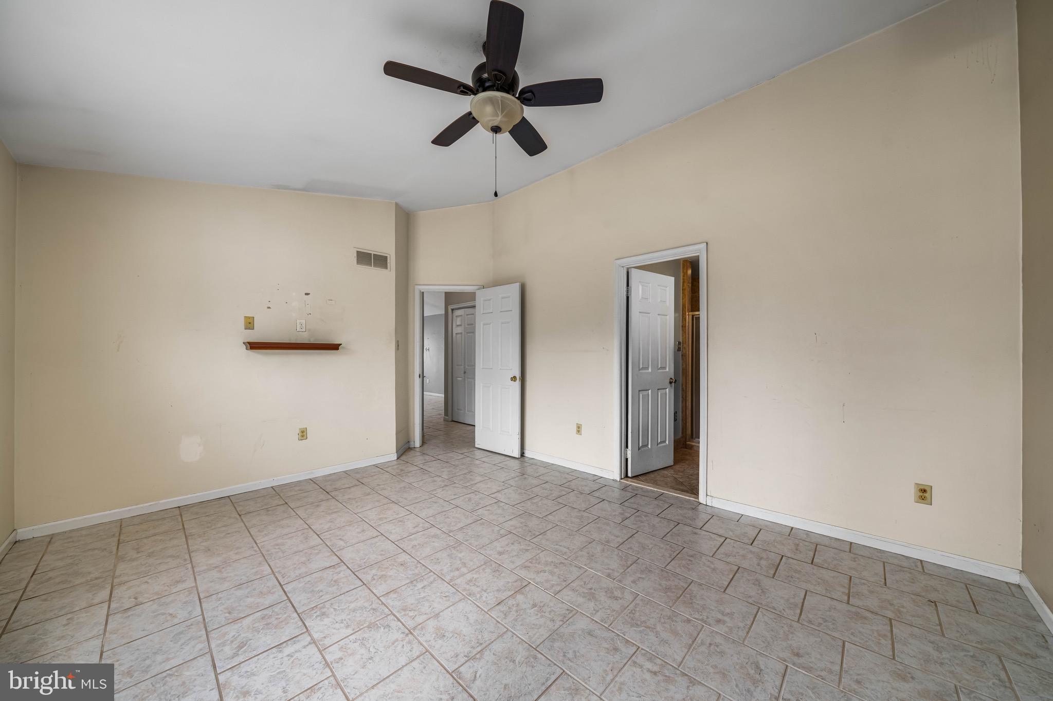 SPRINGFIELDS - Residential