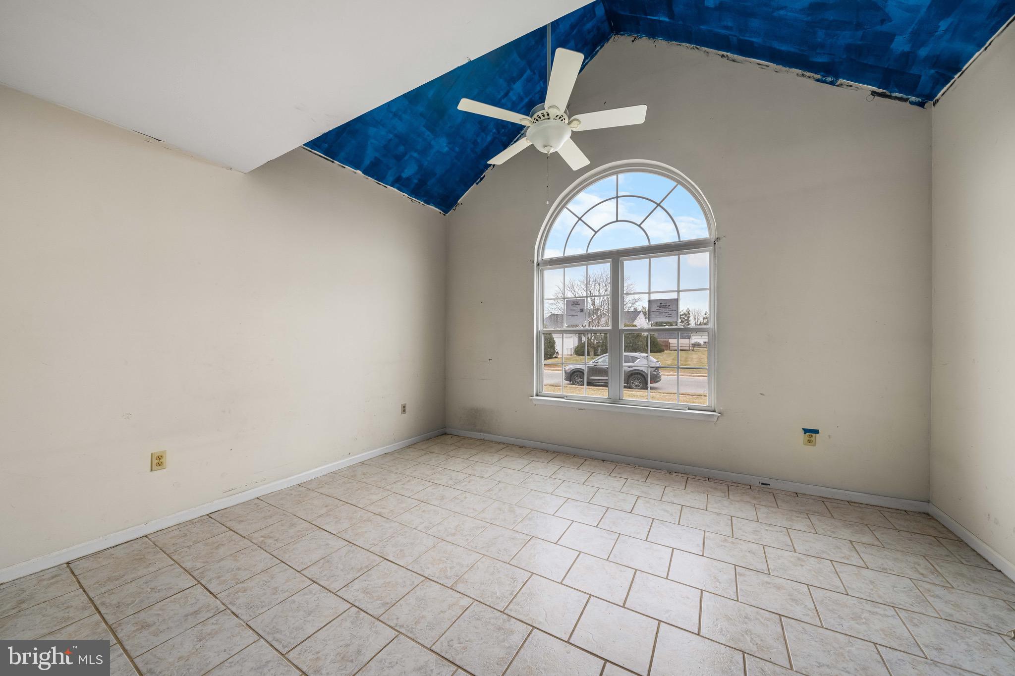 SPRINGFIELDS - Residential