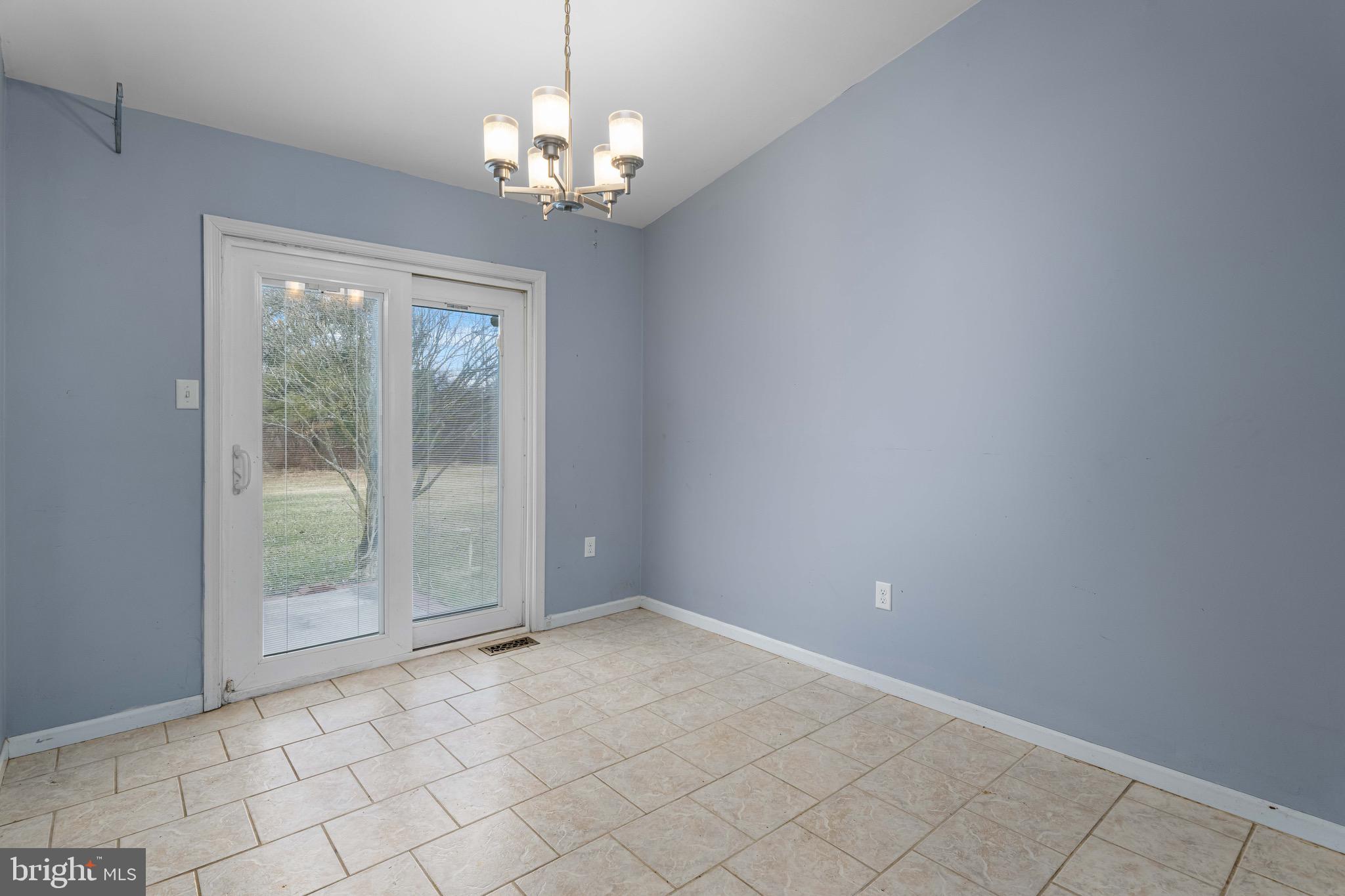 SPRINGFIELDS - Residential